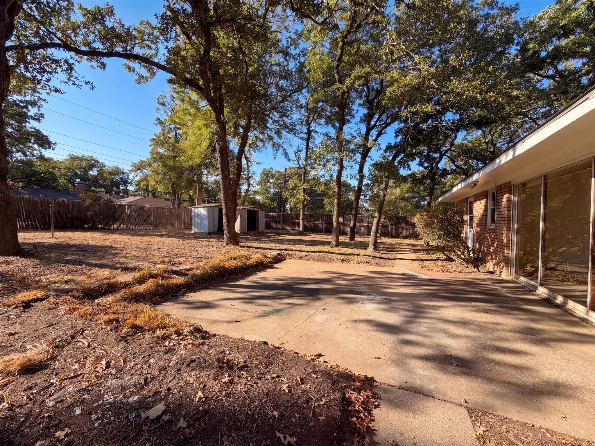 Single Family Residence For Sale in Tarrant County , 1725 Danciger Drive, Fort Worth, Texas 76112, 3 Bedroom, 2 Bathroom, Garage spaces, 2,031 Sqft, built in 1954, mls#21384801, Real Estate Agent in Fort Worth, Homes For Sale in Tarrant county, Homes For Sale in Fort Worth, Realtor in Fort Worth Texas, Real Estate Brokerage Independent Realty Texas, Luminita Cordes Realtor