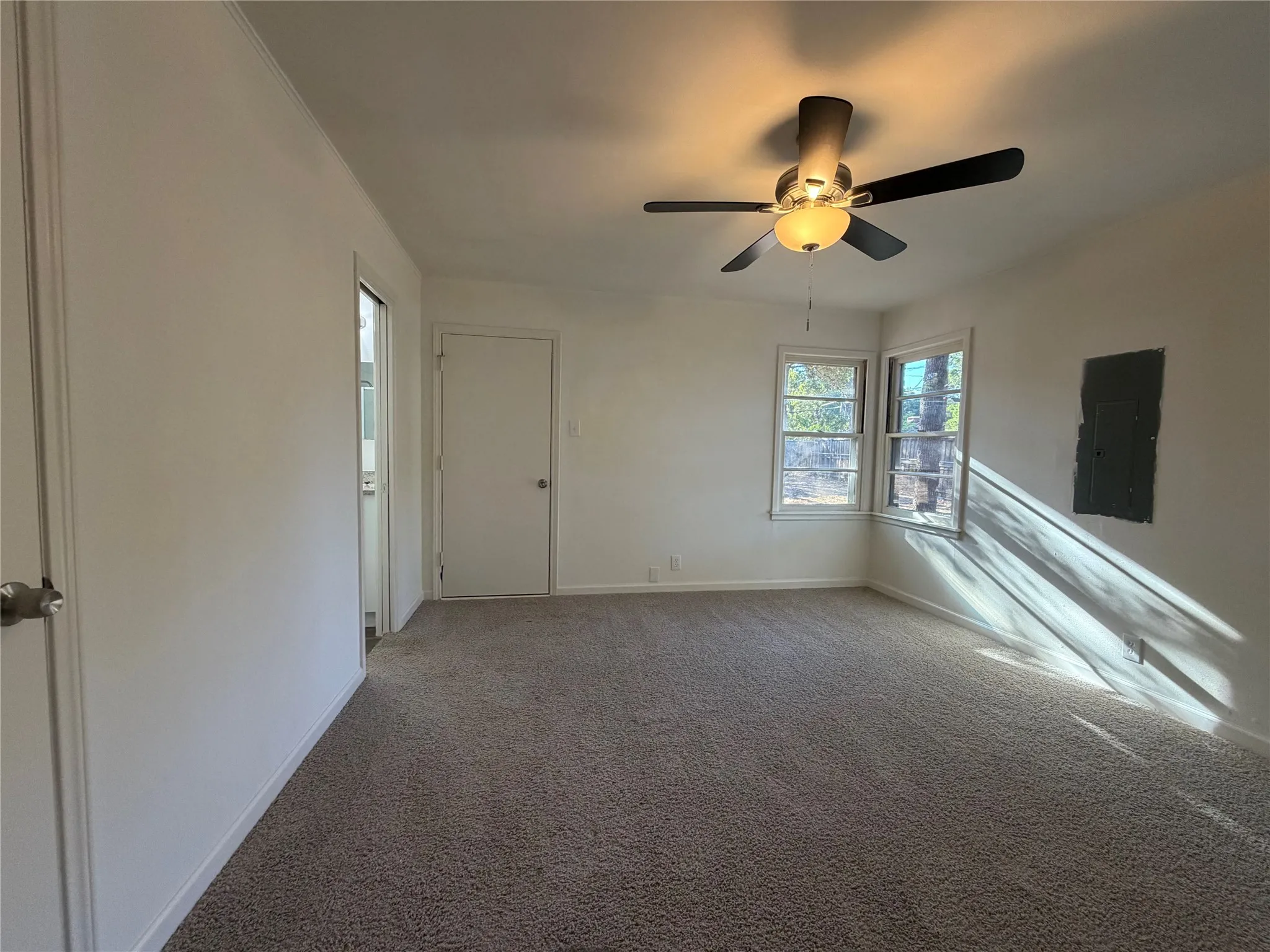 Single Family Residence For Sale in Tarrant County , 1725 Danciger Drive, Fort Worth, Texas 76112, 3 Bedroom, 2 Bathroom, Garage spaces, 2,031 Sqft, built in 1954, mls#21384801, Real Estate Agent in Fort Worth, Homes For Sale in Tarrant county, Homes For Sale in Fort Worth, Realtor in Fort Worth Texas, Real Estate Brokerage Independent Realty Texas, Luminita Cordes Realtor