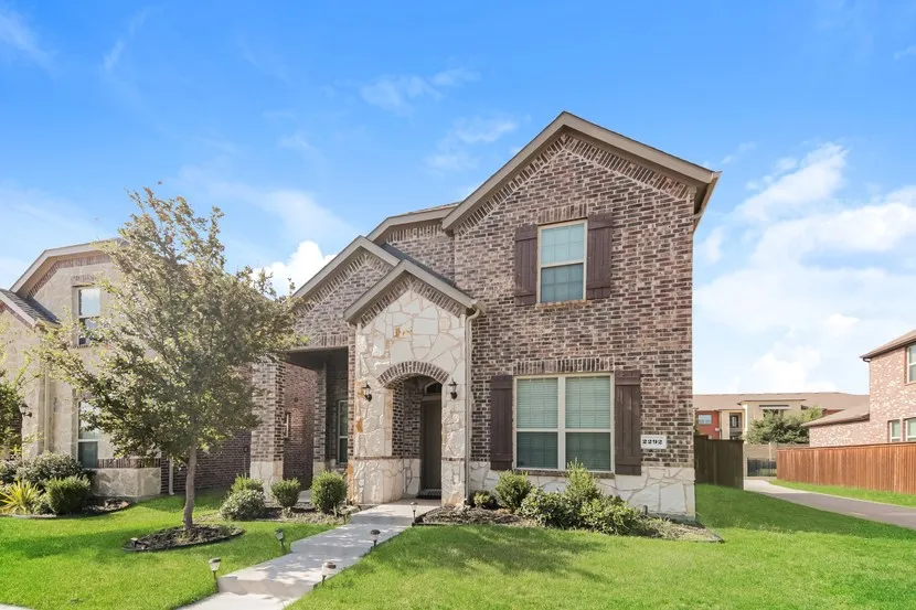 Single Family Residence For Rent in Denton County , 2292 Jasper Drive, Little Elm, Texas 76227, 4 Bedroom, 3 Bathroom, 2 Garage spaces, 2,250 Sqft, built in 2020, mls#21384800, Real Estate Agent in Little Elm, Homes For Rent in Denton county, Homes For Rent in Little Elm, Realtor in Little Elm Texas, Real Estate Brokerage Independent Realty Texas, Luminita Cordes Realtor