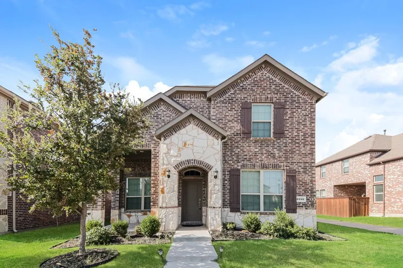 Single Family Residence For Rent in Denton County , 2292 Jasper Drive, Little Elm, Texas 76227, 4 Bedroom, 3 Bathroom, 2 Garage spaces, 2,250 Sqft, built in 2020, mls#21384800, Real Estate Agent in Little Elm, Homes For Rent in Denton county, Homes For Rent in Little Elm, Realtor in Little Elm Texas, Real Estate Brokerage Independent Realty Texas, Luminita Cordes Realtor