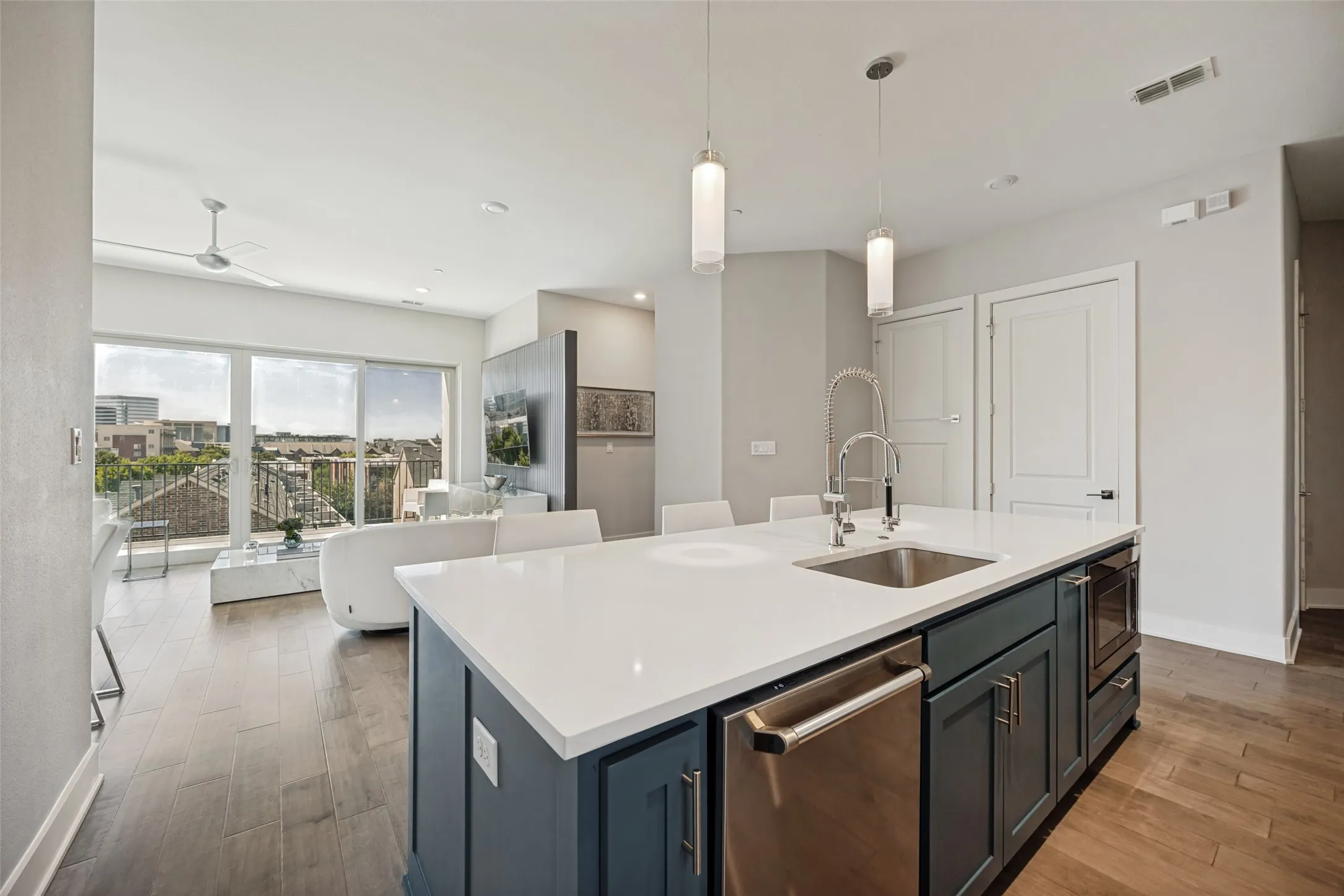 Condominium For Rent in Dallas County , 15875 Spectrum Drive 4105, Addison, Texas 75001, 3 Bedroom, 3 Bathroom, 2 Garage spaces, 1,754 Sqft, built in 2021, mls#21380520, Real Estate Agent in Addison, Homes For Rent in Dallas county, Homes For Rent in Addison, Realtor in Addison Texas, Real Estate Brokerage Independent Realty Texas, Luminita Cordes Realtor