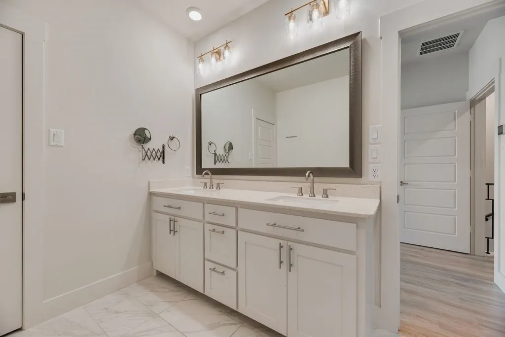 Townhouse For Rent in Denton County , 770 Cavitt Court, Prosper, Texas 75078, 3 Bedroom, 3 Bathroom, 2 Garage spaces, 1,868 Sqft, built in 2022, mls#21384756, Real Estate Agent in Prosper, Homes For Rent in Denton county, Homes For Rent in Prosper, Realtor in Prosper Texas, Real Estate Brokerage Independent Realty Texas, Luminita Cordes Realtor