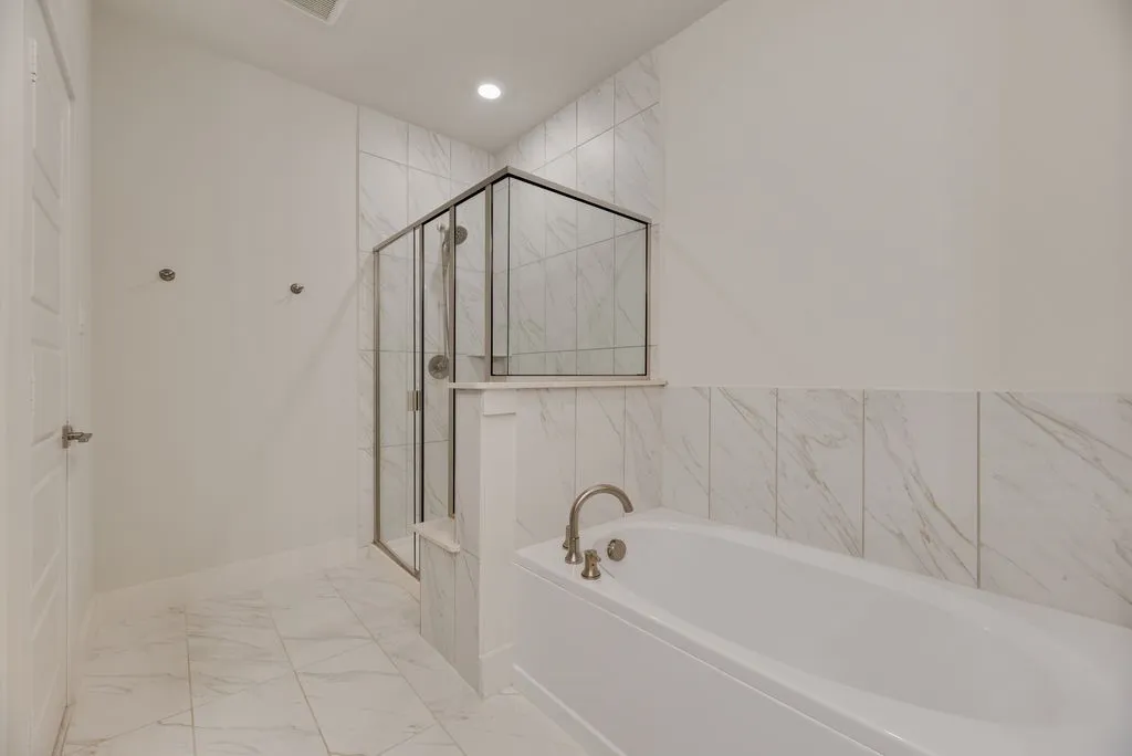 Townhouse For Rent in Denton County , 770 Cavitt Court, Prosper, Texas 75078, 3 Bedroom, 3 Bathroom, 2 Garage spaces, 1,868 Sqft, built in 2022, mls#21384756, Real Estate Agent in Prosper, Homes For Rent in Denton county, Homes For Rent in Prosper, Realtor in Prosper Texas, Real Estate Brokerage Independent Realty Texas, Luminita Cordes Realtor