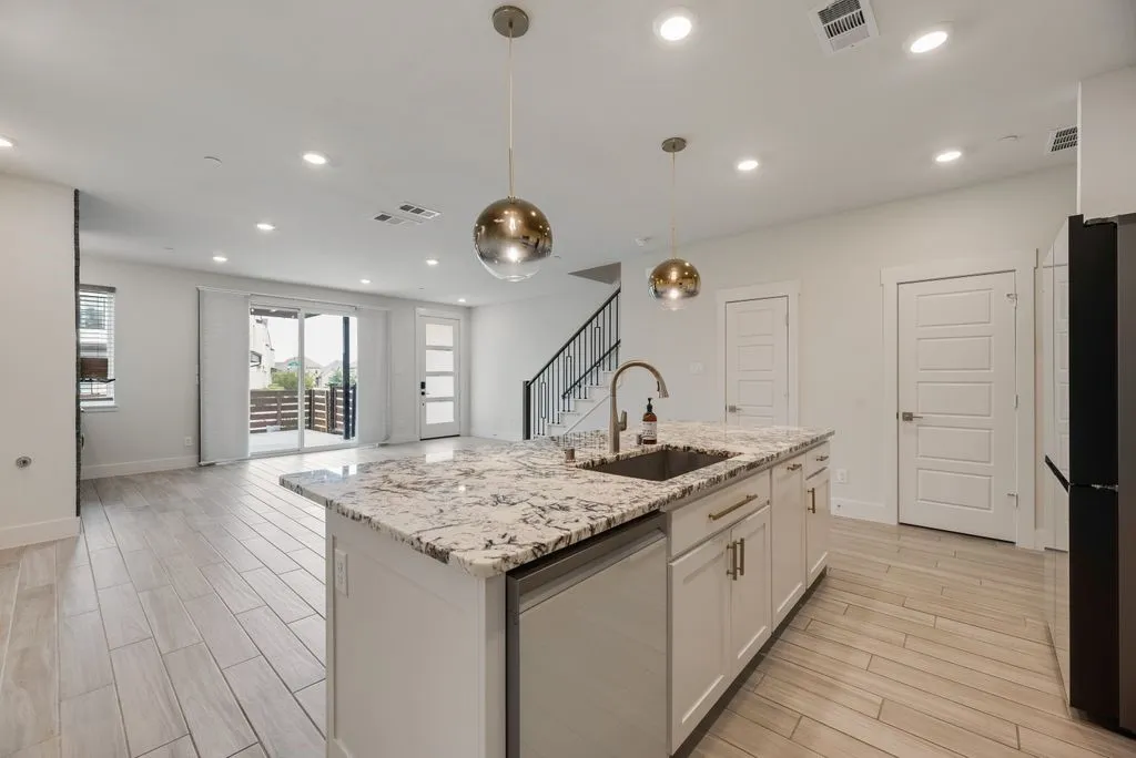 Townhouse For Rent in Denton County , 770 Cavitt Court, Prosper, Texas 75078, 3 Bedroom, 3 Bathroom, 2 Garage spaces, 1,868 Sqft, built in 2022, mls#21384756, Real Estate Agent in Prosper, Homes For Rent in Denton county, Homes For Rent in Prosper, Realtor in Prosper Texas, Real Estate Brokerage Independent Realty Texas, Luminita Cordes Realtor