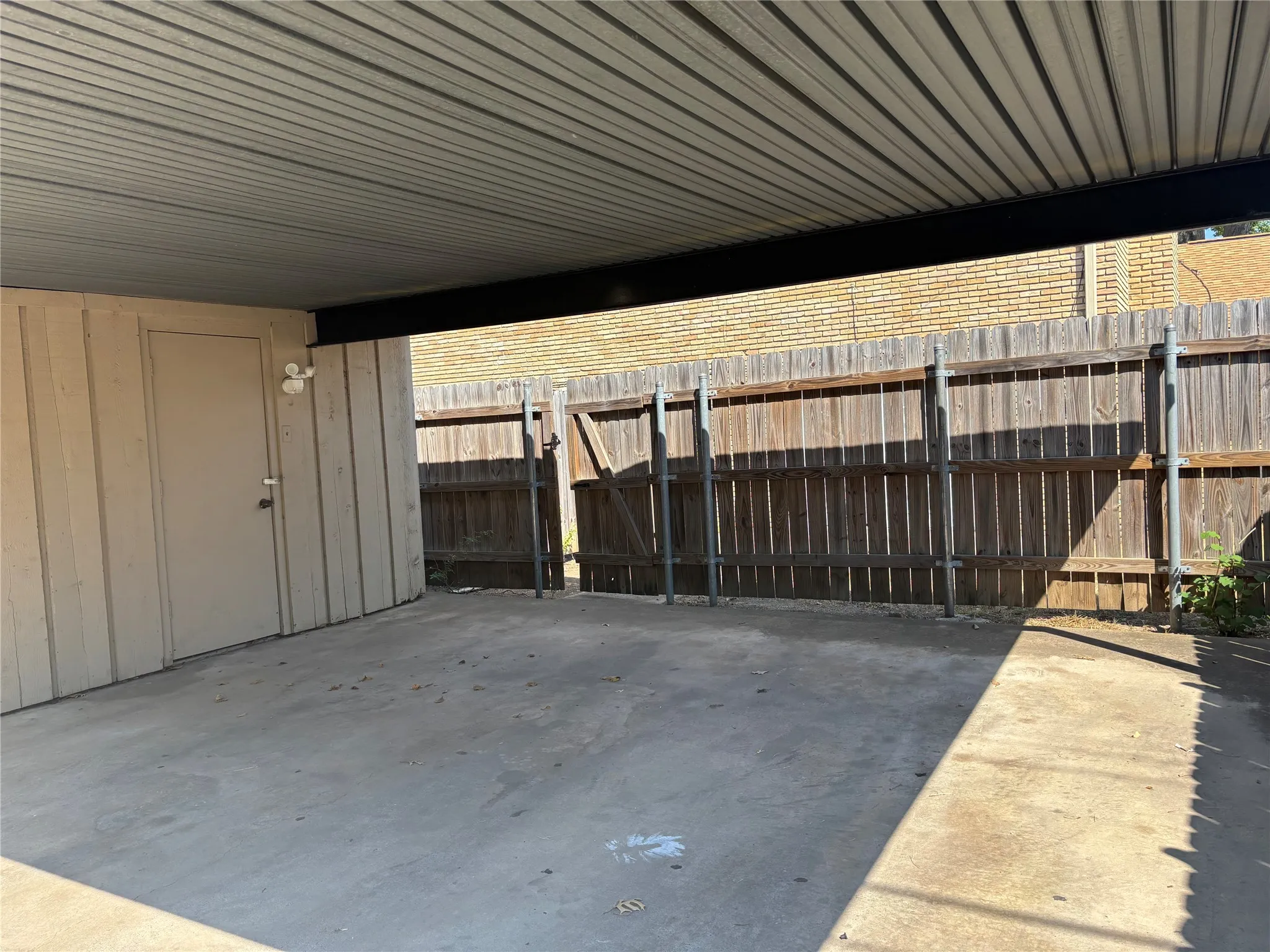 Duplex For Sale in Collin County , 2204 E 18th Street N NA, Plano, Texas 75074, 6 Bedroom, 4 Bathroom, Garage spaces, 0 Sqft, built in 1975, mls#21381615, Real Estate Agent in Plano, Homes For Sale in Collin county, Homes For Sale in Plano, Realtor in Plano Texas, Real Estate Brokerage Independent Realty Texas, Luminita Cordes Realtor