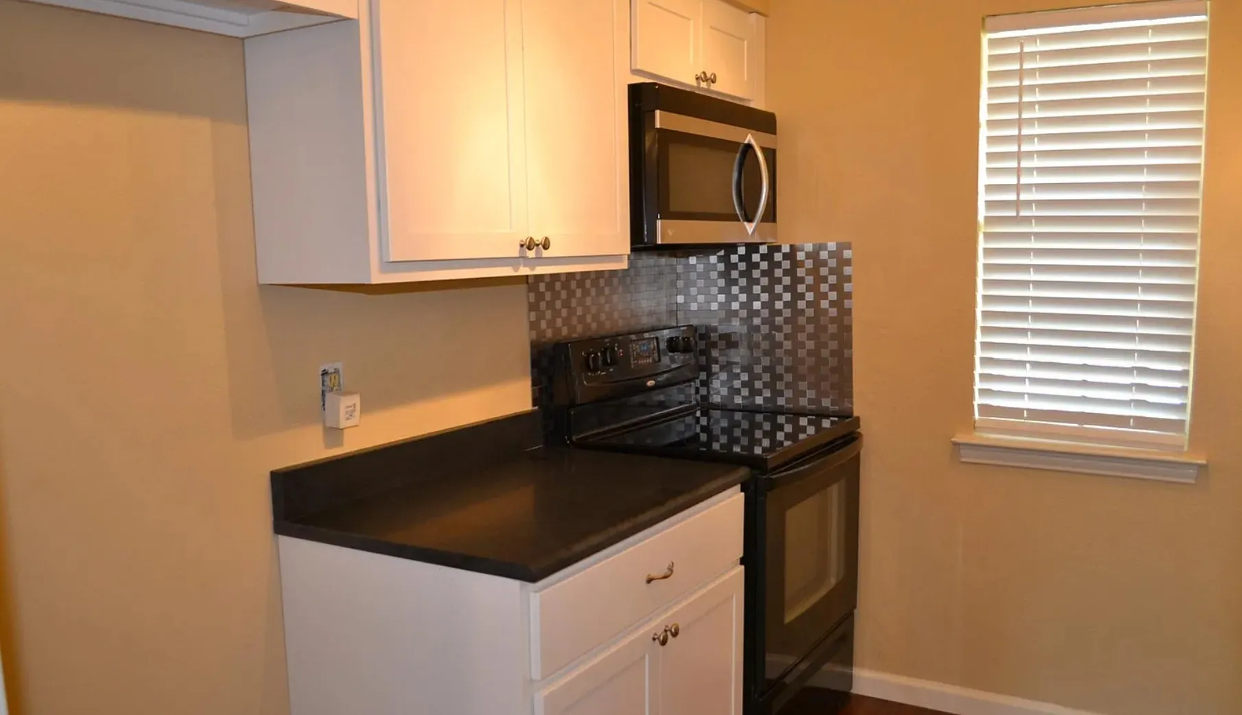 Duplex For Sale in Collin County , 2204 E 18th Street N NA, Plano, Texas 75074, 6 Bedroom, 4 Bathroom, Garage spaces, 0 Sqft, built in 1975, mls#21381615, Real Estate Agent in Plano, Homes For Sale in Collin county, Homes For Sale in Plano, Realtor in Plano Texas, Real Estate Brokerage Independent Realty Texas, Luminita Cordes Realtor