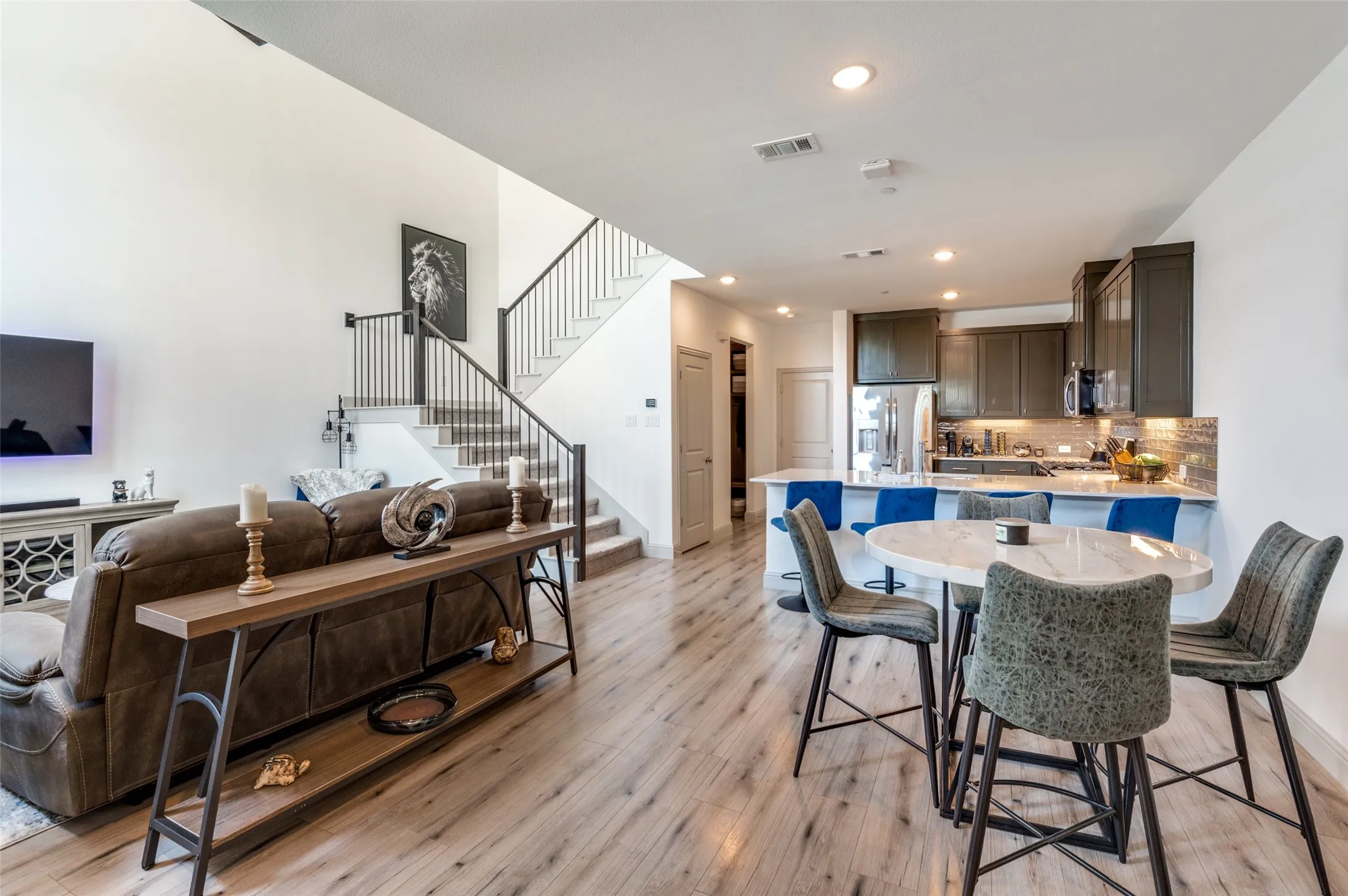Townhouse For Rent in Collin County , 8725 Phoebe Road, Frisco, Texas 75035, 2 Bedroom, 3 Bathroom, 2 Garage spaces, 1,761 Sqft, built in 2023, mls#21384388, Real Estate Agent in Frisco, Homes For Rent in Collin county, Homes For Rent in Frisco, Realtor in Frisco Texas, Real Estate Brokerage Independent Realty Texas, Luminita Cordes Realtor