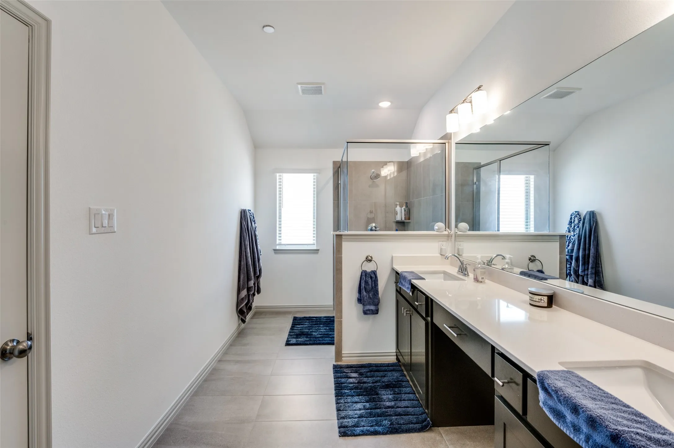 Townhouse For Rent in Collin County , 8725 Phoebe Road, Frisco, Texas 75035, 2 Bedroom, 3 Bathroom, 2 Garage spaces, 1,761 Sqft, built in 2023, mls#21384388, Real Estate Agent in Frisco, Homes For Rent in Collin county, Homes For Rent in Frisco, Realtor in Frisco Texas, Real Estate Brokerage Independent Realty Texas, Luminita Cordes Realtor