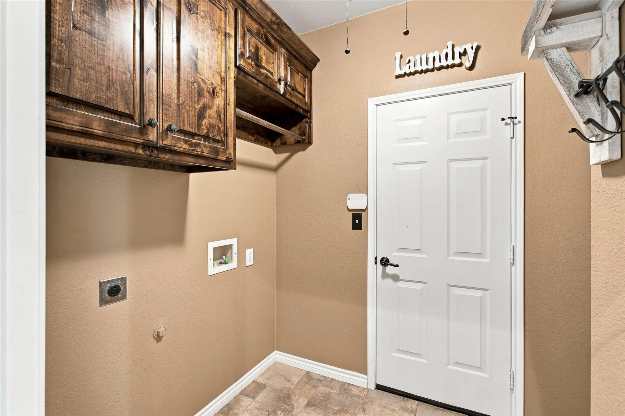Single Family Residence For Sale in Denton County , 6625 Stewart Boulevard, The Colony, Texas 75056, 4 Bedroom, 3 Bathroom, 2 Garage spaces, 3,001 Sqft, built in 2001, mls#21373347, Real Estate Agent in The Colony, Homes For Sale in Denton county, Homes For Sale in The Colony, Realtor in The Colony Texas, Real Estate Brokerage Independent Realty Texas, Luminita Cordes Realtor