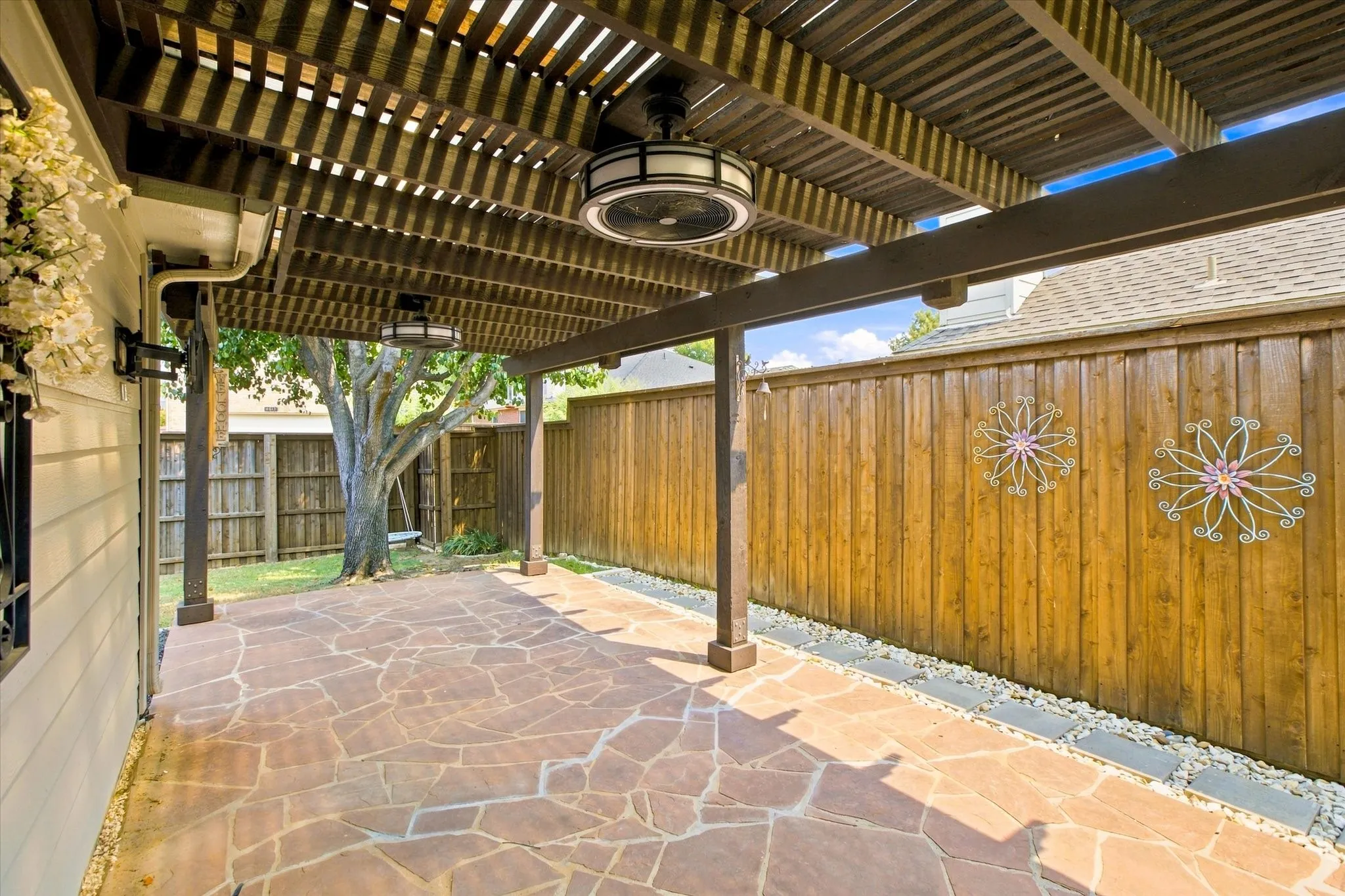 Single Family Residence For Sale in Denton County , 6625 Stewart Boulevard, The Colony, Texas 75056, 4 Bedroom, 3 Bathroom, 2 Garage spaces, 3,001 Sqft, built in 2001, mls#21373347, Real Estate Agent in The Colony, Homes For Sale in Denton county, Homes For Sale in The Colony, Realtor in The Colony Texas, Real Estate Brokerage Independent Realty Texas, Luminita Cordes Realtor