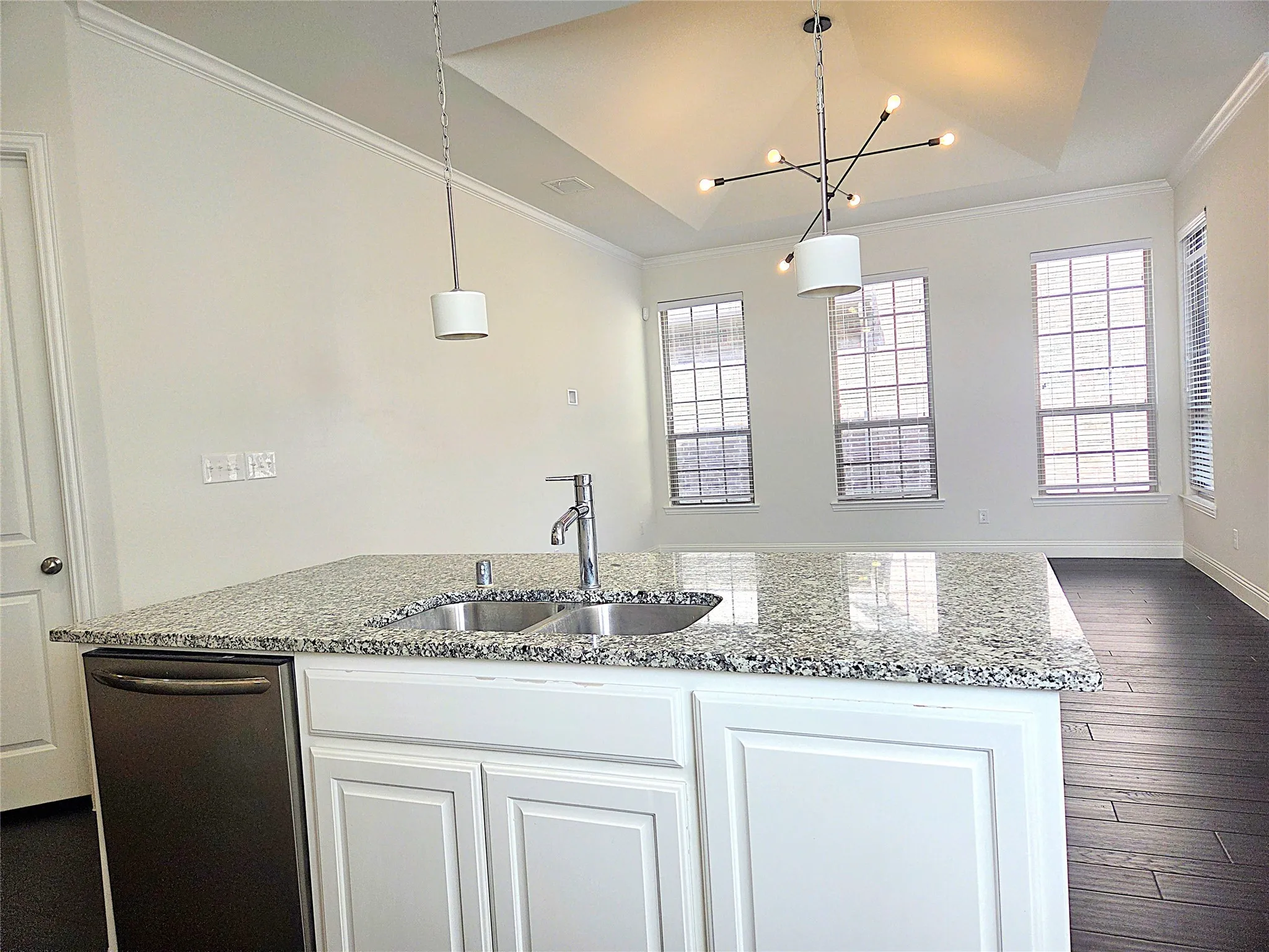 Single Family Residence For Rent in Collin County , 612 Arma Road, Allen, Texas 75002, 3 Bedroom, 2 Bathroom, 2 Garage spaces, 1,753 Sqft, built in 2016, mls#21384827, Real Estate Agent in Allen, Homes For Rent in Collin county, Homes For Rent in Allen, Realtor in Allen Texas, Real Estate Brokerage Independent Realty Texas, Luminita Cordes Realtor