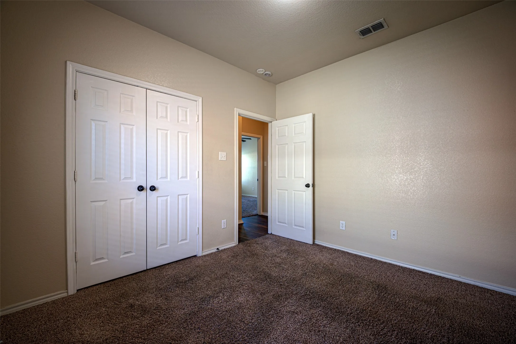 Duplex For Rent in Tarrant County , 1314 Piedmont Drive, Mansfield, Texas 76063, 3 Bedroom, 2 Bathroom, 2 Garage spaces, 1,222 Sqft, built in 2008, mls#21384359, Real Estate Agent in Mansfield, Homes For Rent in Tarrant county, Homes For Rent in Mansfield, Realtor in Mansfield Texas, Real Estate Brokerage Independent Realty Texas, Luminita Cordes Realtor