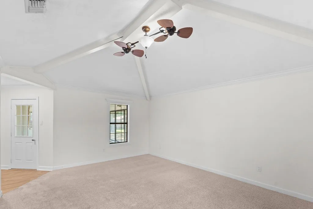 Single Family Residence For Sale in Hopkins County , 1620 College St Street, Sulphur Springs, Texas 75482, 3 Bedroom, 2 Bathroom, 2 Garage spaces, 2,117 Sqft, built in 1984, mls#21384835, Real Estate Agent in Sulphur Springs, Homes For Sale in Hopkins county, Homes For Sale in Sulphur Springs, Realtor in Sulphur Springs Texas, Real Estate Brokerage Independent Realty Texas, Luminita Cordes Realtor