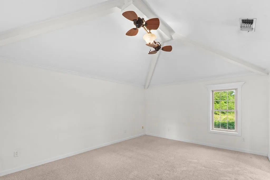 Single Family Residence For Sale in Hopkins County , 1620 College St Street, Sulphur Springs, Texas 75482, 3 Bedroom, 2 Bathroom, 2 Garage spaces, 2,117 Sqft, built in 1984, mls#21384835, Real Estate Agent in Sulphur Springs, Homes For Sale in Hopkins county, Homes For Sale in Sulphur Springs, Realtor in Sulphur Springs Texas, Real Estate Brokerage Independent Realty Texas, Luminita Cordes Realtor