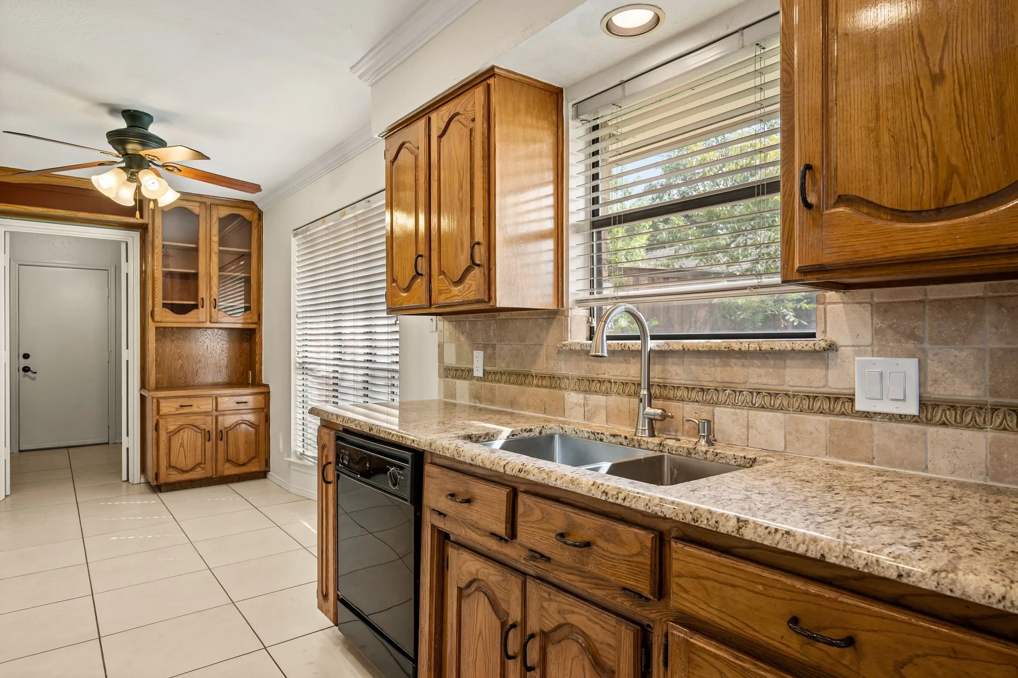 Single Family Residence For Sale in Dallas County , 628 Shadowcrest Lane, Coppell, Texas 75019, 4 Bedroom, 2 Bathroom, 2 Garage spaces, 2,294 Sqft, built in 1983, mls#21384420, Real Estate Agent in Coppell, Homes For Sale in Dallas county, Homes For Sale in Coppell, Realtor in Coppell Texas, Real Estate Brokerage Independent Realty Texas, Luminita Cordes Realtor