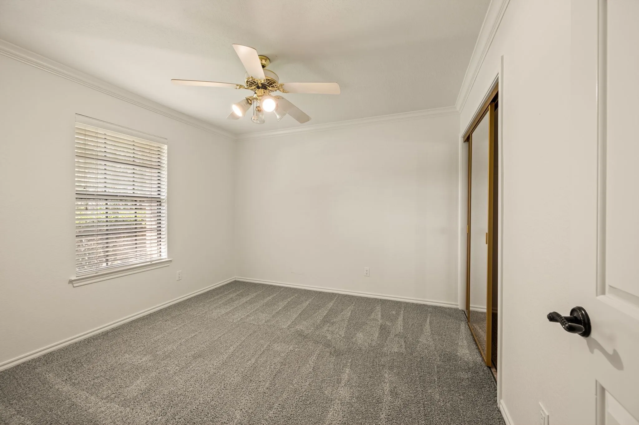 Single Family Residence For Sale in Dallas County , 628 Shadowcrest Lane, Coppell, Texas 75019, 4 Bedroom, 2 Bathroom, 2 Garage spaces, 2,294 Sqft, built in 1983, mls#21384420, Real Estate Agent in Coppell, Homes For Sale in Dallas county, Homes For Sale in Coppell, Realtor in Coppell Texas, Real Estate Brokerage Independent Realty Texas, Luminita Cordes Realtor
