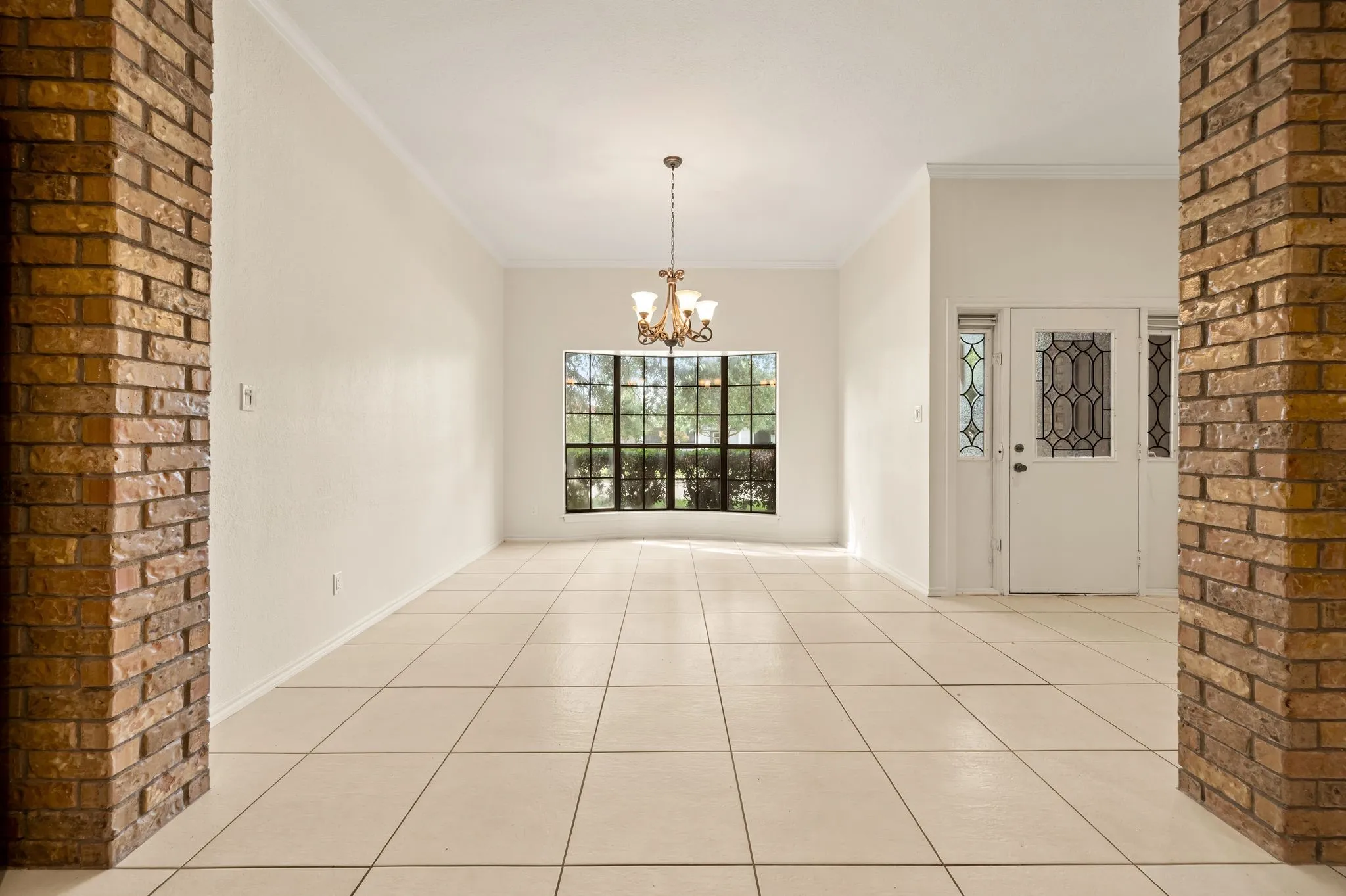 Single Family Residence For Sale in Dallas County , 628 Shadowcrest Lane, Coppell, Texas 75019, 4 Bedroom, 2 Bathroom, 2 Garage spaces, 2,294 Sqft, built in 1983, mls#21384420, Real Estate Agent in Coppell, Homes For Sale in Dallas county, Homes For Sale in Coppell, Realtor in Coppell Texas, Real Estate Brokerage Independent Realty Texas, Luminita Cordes Realtor