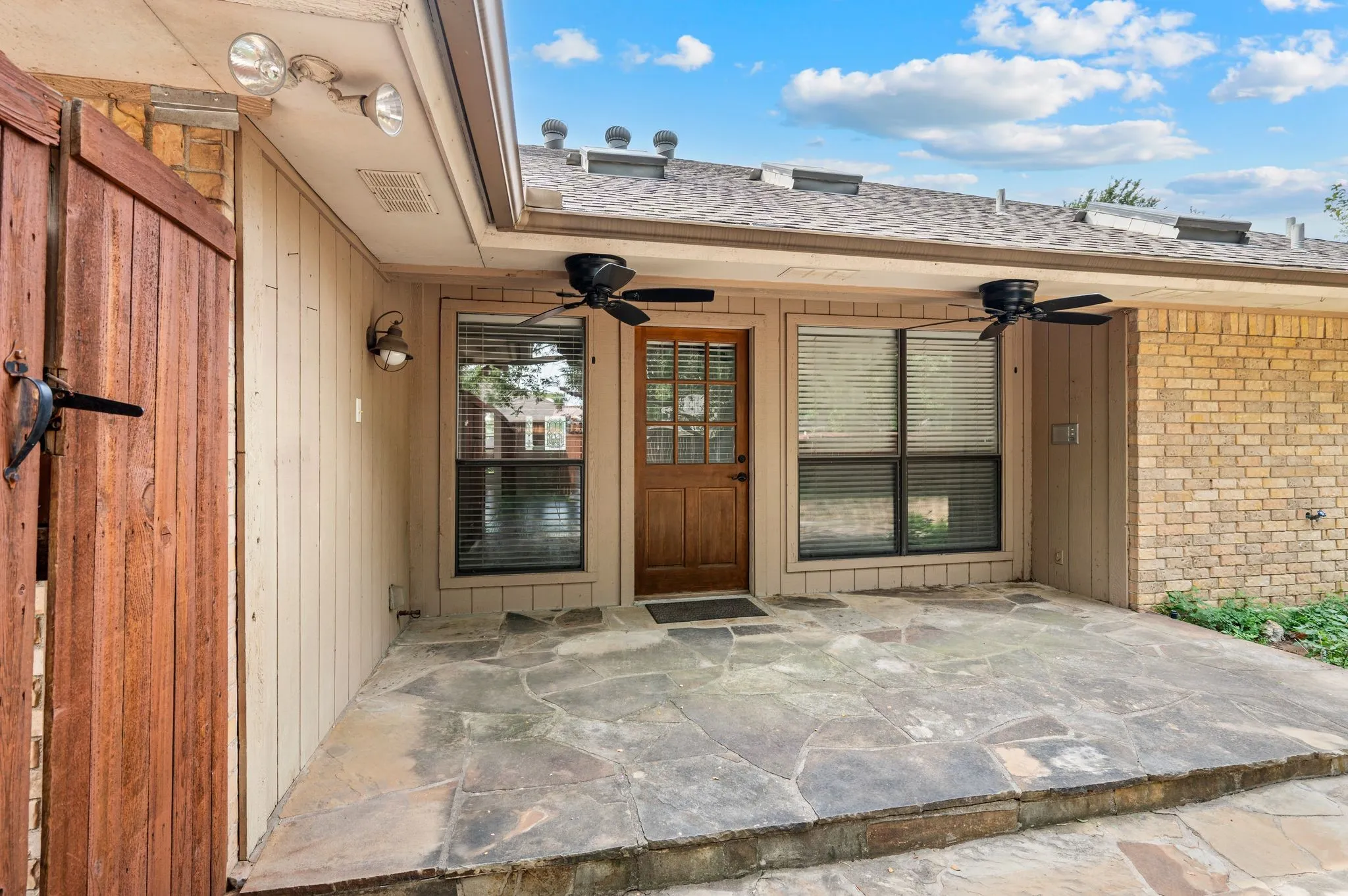 Single Family Residence For Sale in Dallas County , 628 Shadowcrest Lane, Coppell, Texas 75019, 4 Bedroom, 2 Bathroom, 2 Garage spaces, 2,294 Sqft, built in 1983, mls#21384420, Real Estate Agent in Coppell, Homes For Sale in Dallas county, Homes For Sale in Coppell, Realtor in Coppell Texas, Real Estate Brokerage Independent Realty Texas, Luminita Cordes Realtor