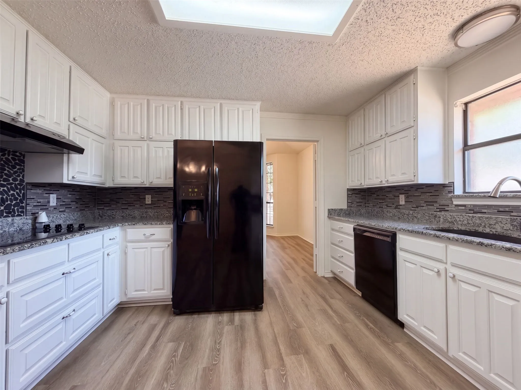 Single Family Residence For Sale in Tarrant County , 5126 Eagle Nest Drive, Arlington, Texas 76017, 3 Bedroom, 2 Bathroom, 2 Garage spaces, 1,669 Sqft, built in 1980, mls#21384842, Real Estate Agent in Arlington, Homes For Sale in Tarrant county, Homes For Sale in Arlington, Realtor in Arlington Texas, Real Estate Brokerage Independent Realty Texas, Luminita Cordes Realtor
