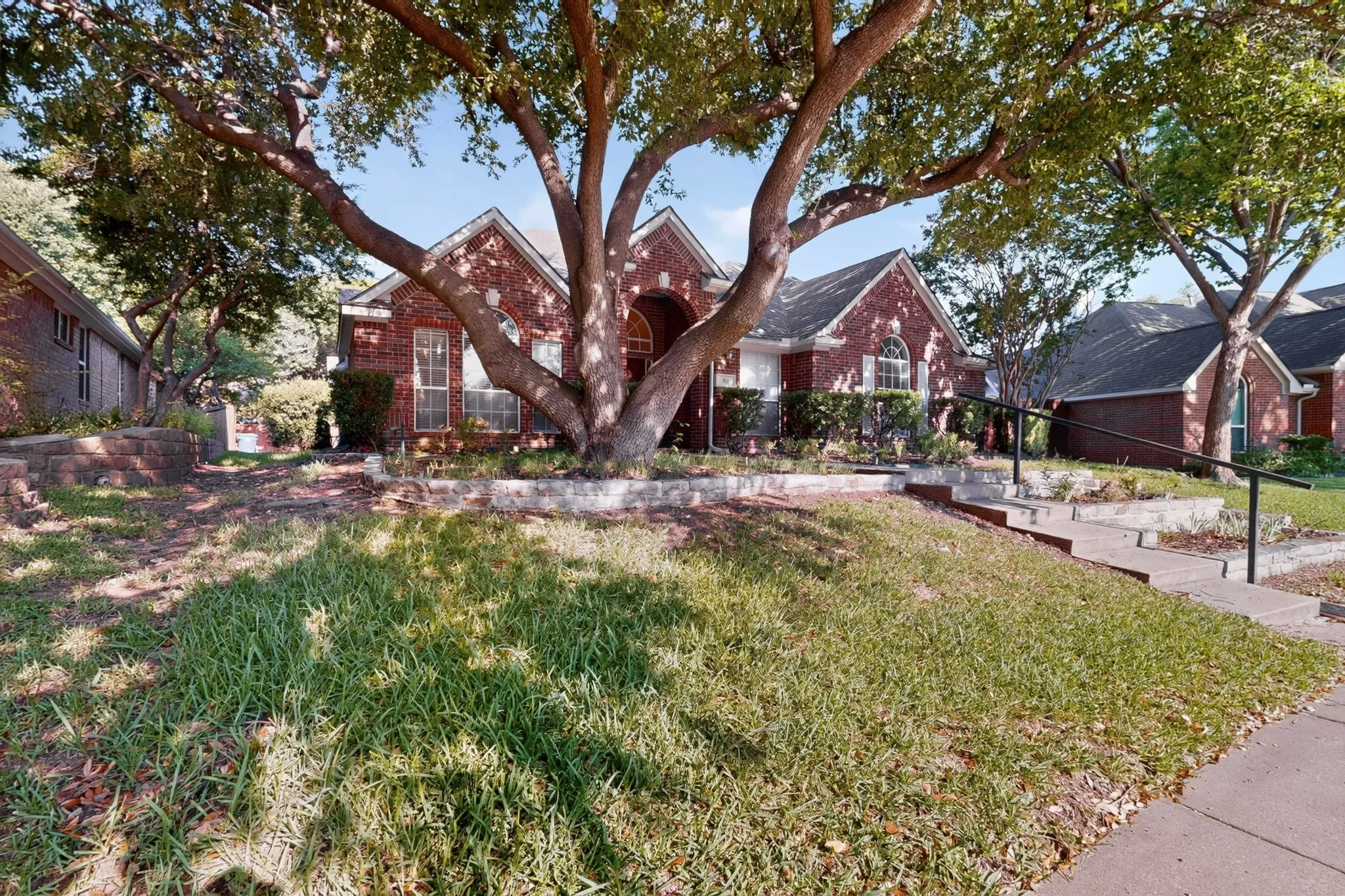 Single Family Residence For Rent in Collin County , 304 Belvedere Drive, Allen, Texas 75013, 4 Bedroom, 3 Bathroom, 2 Garage spaces, 2,293 Sqft, built in 1994, mls#21382093, Real Estate Agent in Allen, Homes For Rent in Collin county, Homes For Rent in Allen, Realtor in Allen Texas, Real Estate Brokerage Independent Realty Texas, Luminita Cordes Realtor
