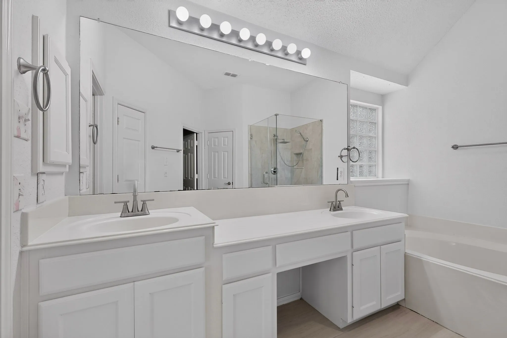 Single Family Residence For Rent in Collin County , 304 Belvedere Drive, Allen, Texas 75013, 4 Bedroom, 3 Bathroom, 2 Garage spaces, 2,293 Sqft, built in 1994, mls#21382093, Real Estate Agent in Allen, Homes For Rent in Collin county, Homes For Rent in Allen, Realtor in Allen Texas, Real Estate Brokerage Independent Realty Texas, Luminita Cordes Realtor