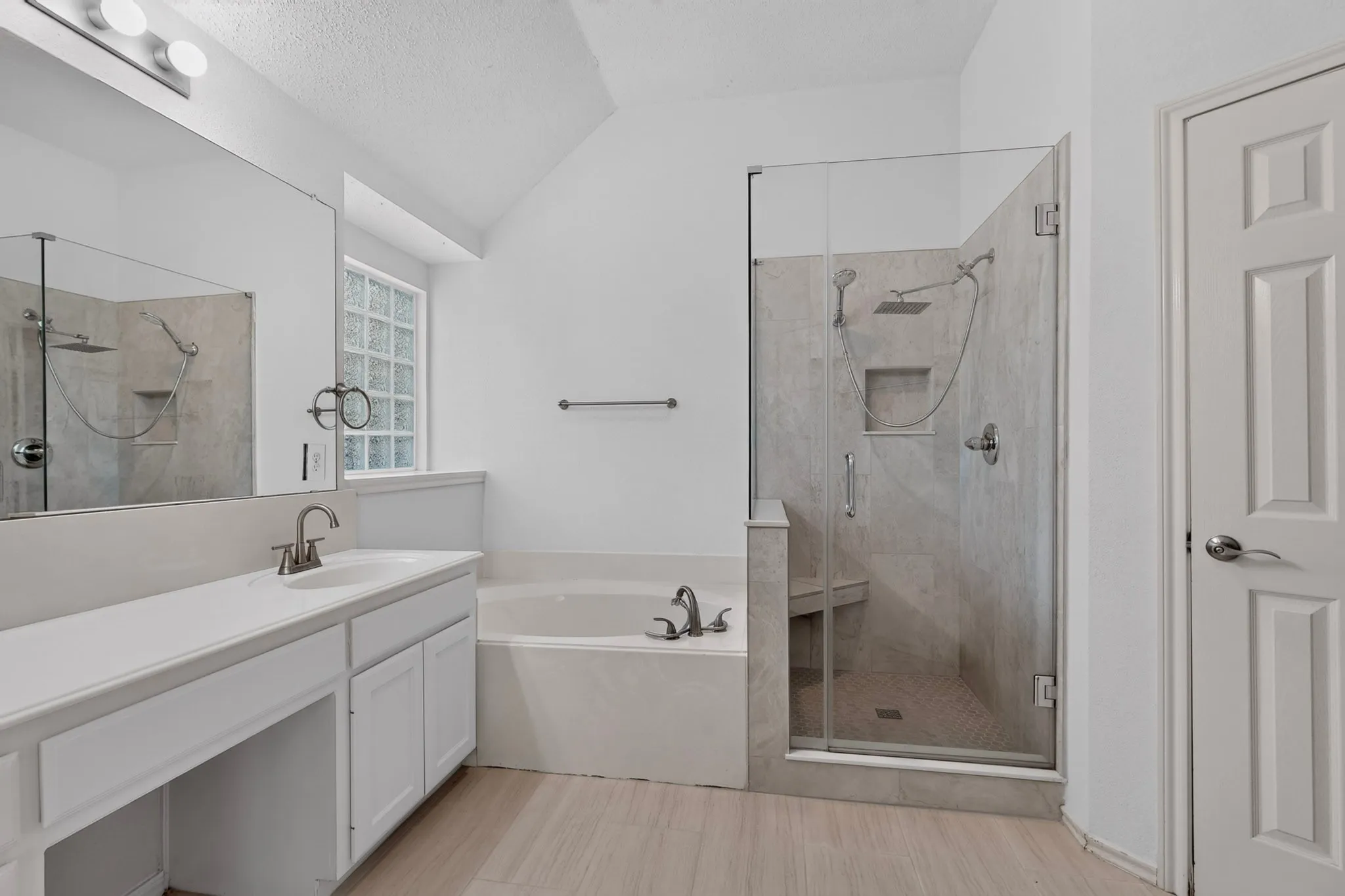 Single Family Residence For Rent in Collin County , 304 Belvedere Drive, Allen, Texas 75013, 4 Bedroom, 3 Bathroom, 2 Garage spaces, 2,293 Sqft, built in 1994, mls#21382093, Real Estate Agent in Allen, Homes For Rent in Collin county, Homes For Rent in Allen, Realtor in Allen Texas, Real Estate Brokerage Independent Realty Texas, Luminita Cordes Realtor