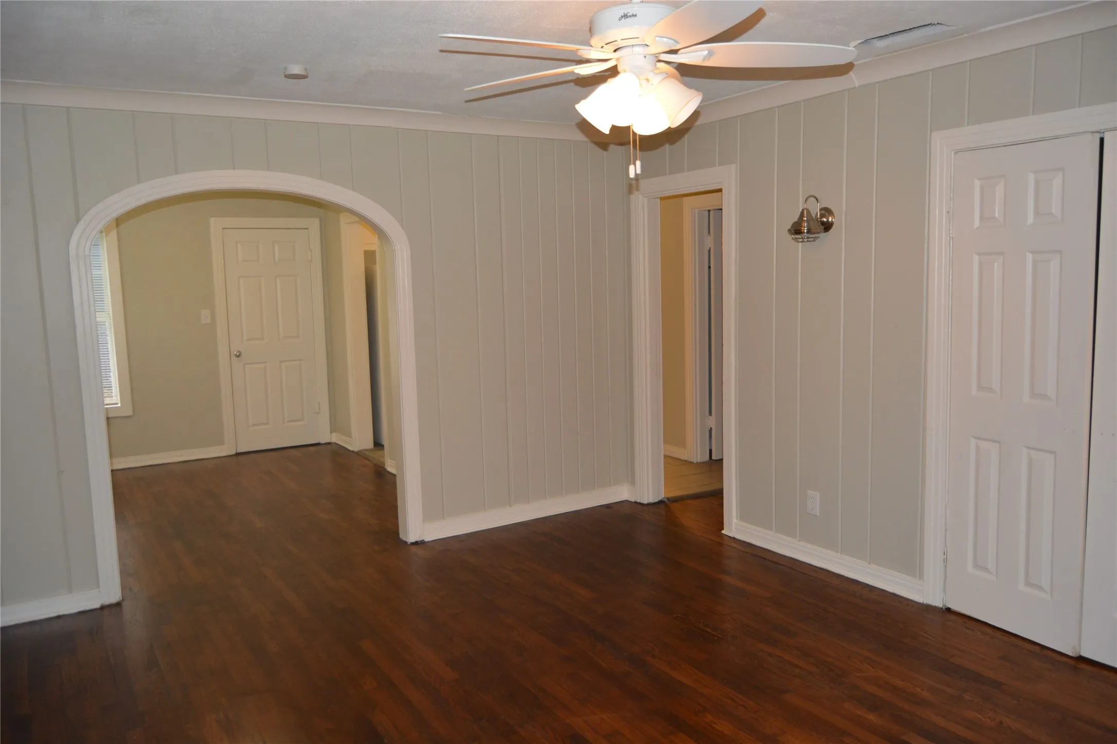 Single Family Residence For Rent in Tarrant County , 712 Cantey Avenue W, Fort Worth, Texas 76110, 1 Bedroom, 1 Bathroom, 1 Garage spaces, 756 Sqft, built in 1939, mls#21384850, Real Estate Agent in Fort Worth, Homes For Rent in Tarrant county, Homes For Rent in Fort Worth, Realtor in Fort Worth Texas, Real Estate Brokerage Independent Realty Texas, Luminita Cordes Realtor