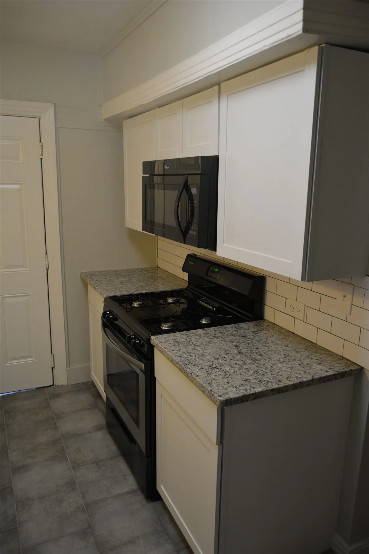 Single Family Residence For Rent in Tarrant County , 712 Cantey Avenue W, Fort Worth, Texas 76110, 1 Bedroom, 1 Bathroom, 1 Garage spaces, 756 Sqft, built in 1939, mls#21384850, Real Estate Agent in Fort Worth, Homes For Rent in Tarrant county, Homes For Rent in Fort Worth, Realtor in Fort Worth Texas, Real Estate Brokerage Independent Realty Texas, Luminita Cordes Realtor