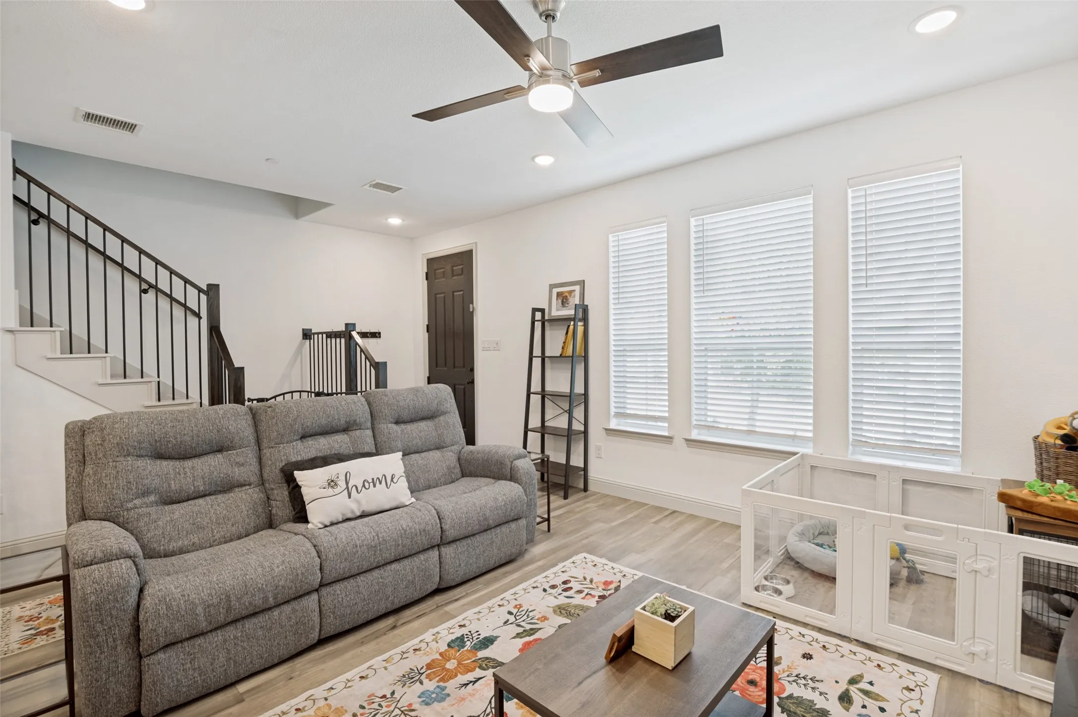 Townhouse For Sale in Collin County , 917 Utica Drive, Mc Kinney, Texas 75069, 3 Bedroom, 3 Bathroom, 2 Garage spaces, 1,694 Sqft, built in 2020, mls#21384853, Real Estate Agent in Mc Kinney, Homes For Sale in Collin county, Homes For Sale in Mc Kinney, Realtor in Mc Kinney Texas, Real Estate Brokerage Independent Realty Texas, Luminita Cordes Realtor