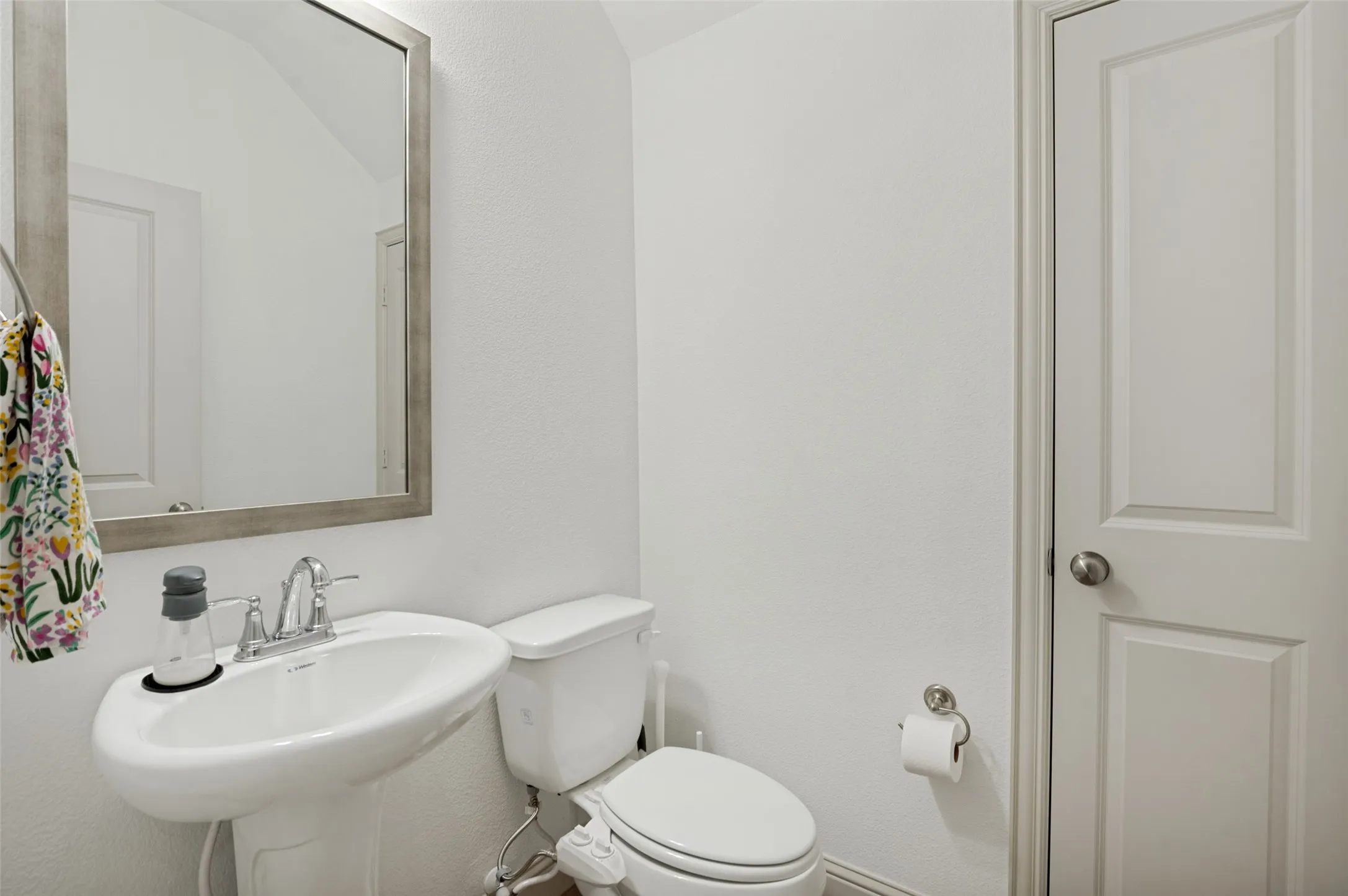 Townhouse For Sale in Collin County , 917 Utica Drive, Mc Kinney, Texas 75069, 3 Bedroom, 3 Bathroom, 2 Garage spaces, 1,694 Sqft, built in 2020, mls#21384853, Real Estate Agent in Mc Kinney, Homes For Sale in Collin county, Homes For Sale in Mc Kinney, Realtor in Mc Kinney Texas, Real Estate Brokerage Independent Realty Texas, Luminita Cordes Realtor