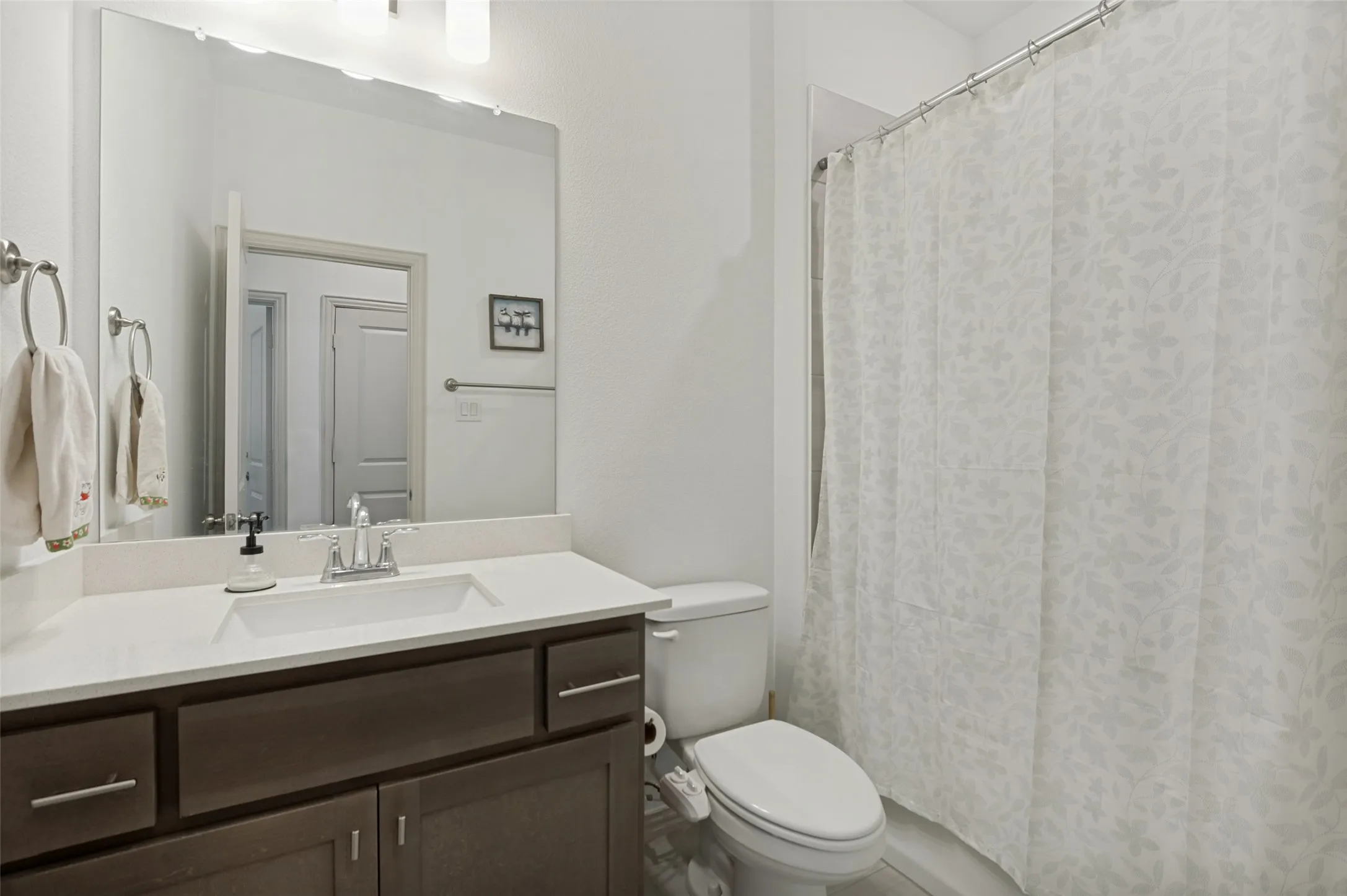 Townhouse For Sale in Collin County , 917 Utica Drive, Mc Kinney, Texas 75069, 3 Bedroom, 3 Bathroom, 2 Garage spaces, 1,694 Sqft, built in 2020, mls#21384853, Real Estate Agent in Mc Kinney, Homes For Sale in Collin county, Homes For Sale in Mc Kinney, Realtor in Mc Kinney Texas, Real Estate Brokerage Independent Realty Texas, Luminita Cordes Realtor