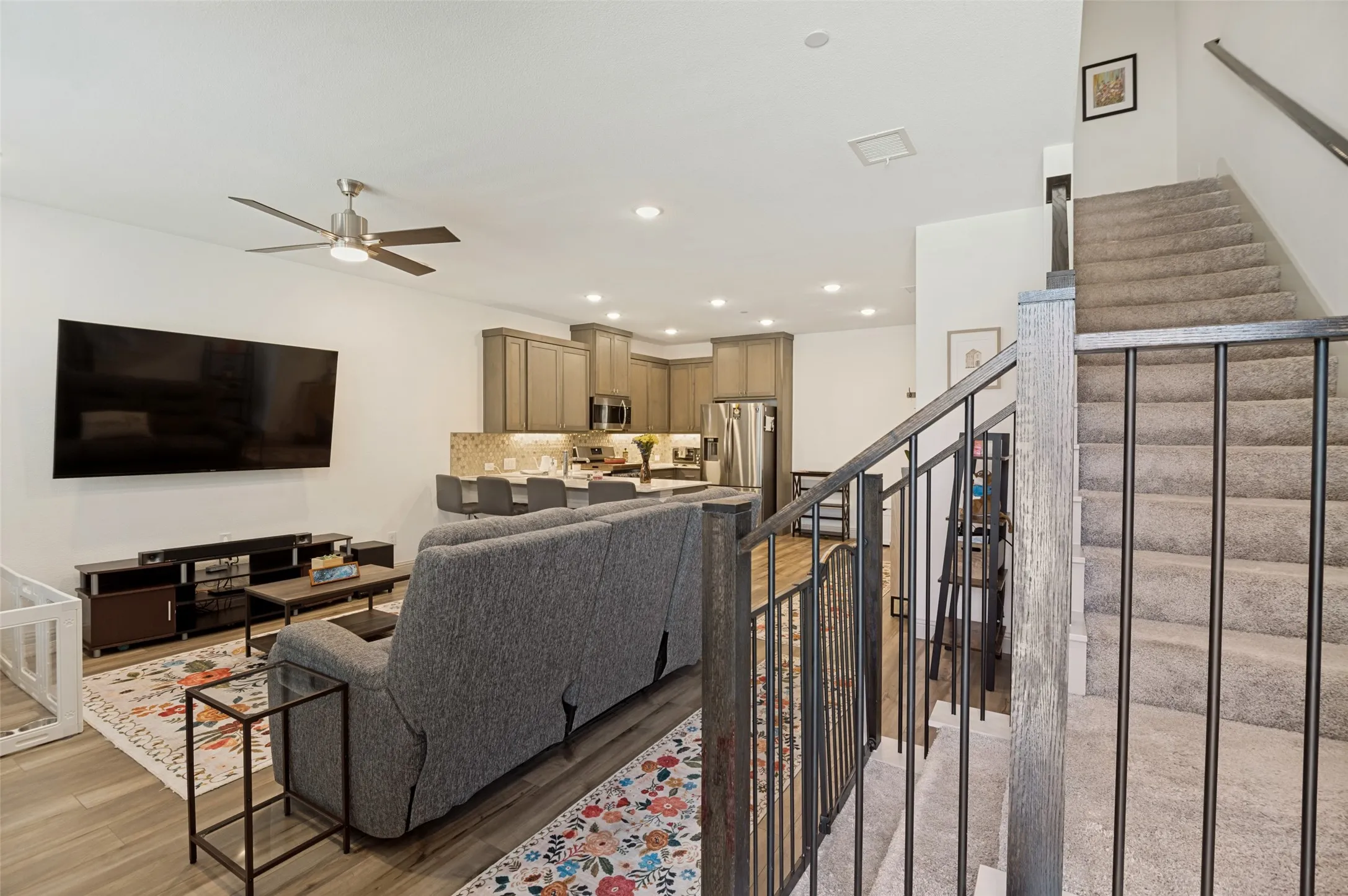Townhouse For Sale in Collin County , 917 Utica Drive, Mc Kinney, Texas 75069, 3 Bedroom, 3 Bathroom, 2 Garage spaces, 1,694 Sqft, built in 2020, mls#21384853, Real Estate Agent in Mc Kinney, Homes For Sale in Collin county, Homes For Sale in Mc Kinney, Realtor in Mc Kinney Texas, Real Estate Brokerage Independent Realty Texas, Luminita Cordes Realtor