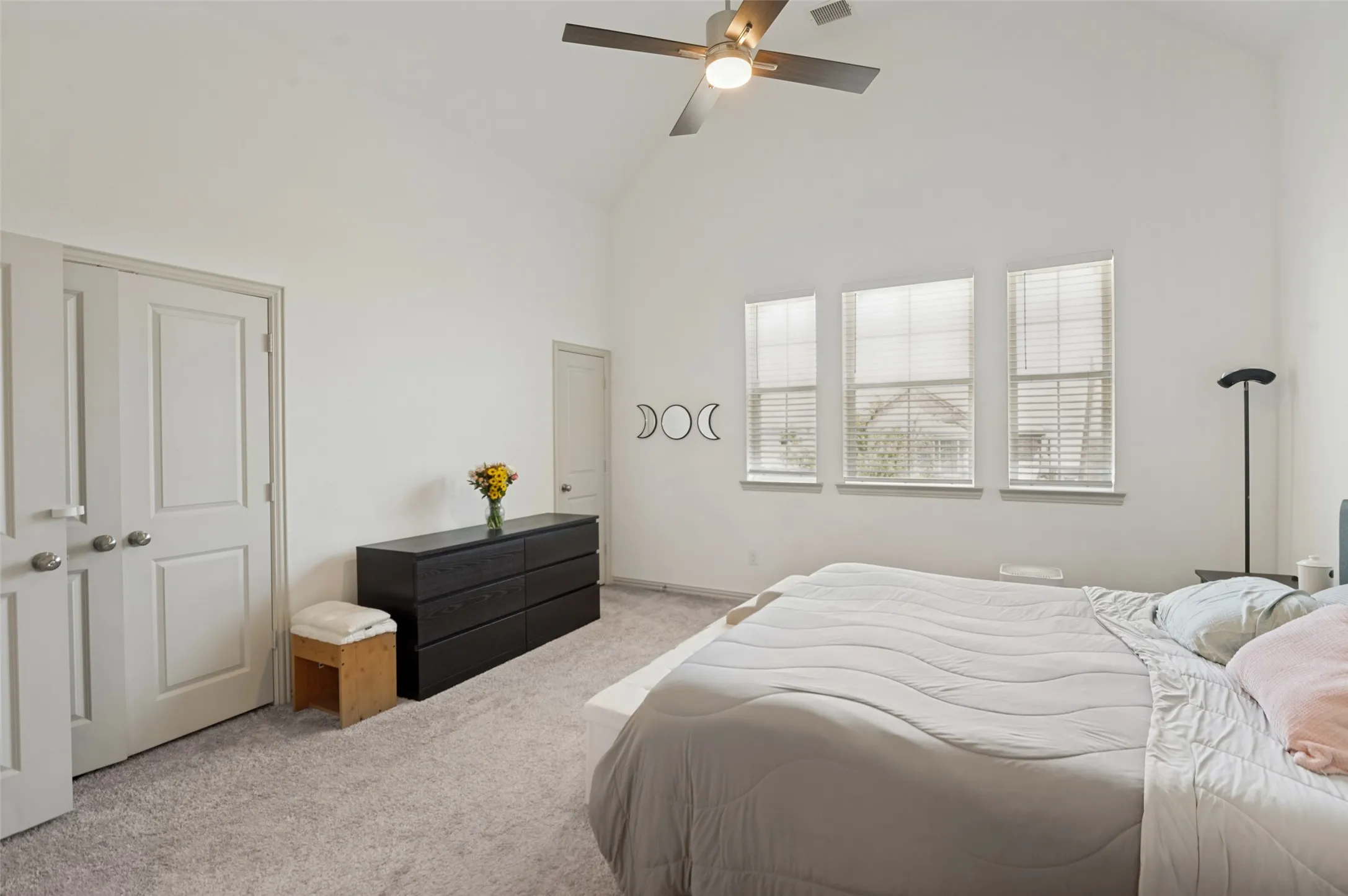 Townhouse For Sale in Collin County , 917 Utica Drive, Mc Kinney, Texas 75069, 3 Bedroom, 3 Bathroom, 2 Garage spaces, 1,694 Sqft, built in 2020, mls#21384853, Real Estate Agent in Mc Kinney, Homes For Sale in Collin county, Homes For Sale in Mc Kinney, Realtor in Mc Kinney Texas, Real Estate Brokerage Independent Realty Texas, Luminita Cordes Realtor