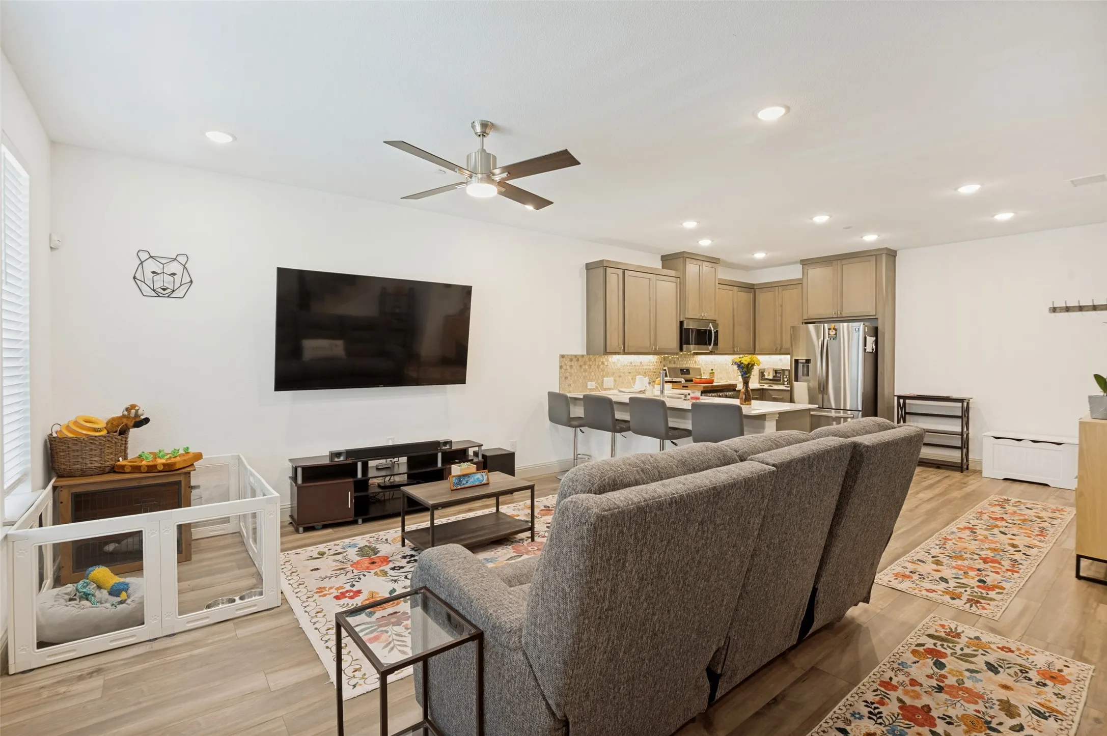Townhouse For Sale in Collin County , 917 Utica Drive, Mc Kinney, Texas 75069, 3 Bedroom, 3 Bathroom, 2 Garage spaces, 1,694 Sqft, built in 2020, mls#21384853, Real Estate Agent in Mc Kinney, Homes For Sale in Collin county, Homes For Sale in Mc Kinney, Realtor in Mc Kinney Texas, Real Estate Brokerage Independent Realty Texas, Luminita Cordes Realtor