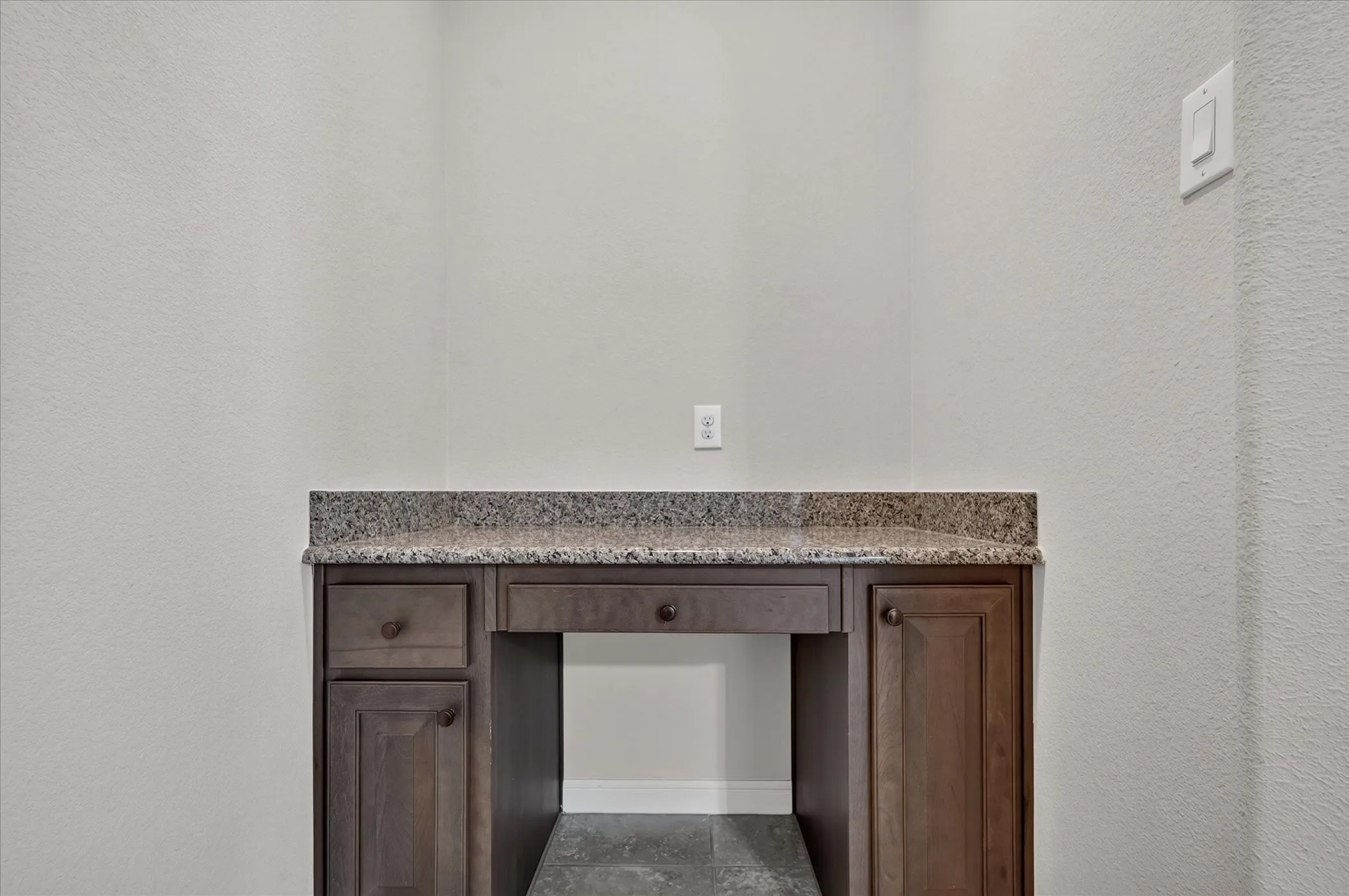 Single Family Residence For Sale in Denton County , 2508 Clay Creek Lane, Fort Worth, Texas 76177, 3 Bedroom, 2 Bathroom, 2 Garage spaces, 2,031 Sqft, built in 2019, mls#21384834, Real Estate Agent in Fort Worth, Homes For Sale in Denton county, Homes For Sale in Fort Worth, Realtor in Fort Worth Texas, Real Estate Brokerage Independent Realty Texas, Luminita Cordes Realtor