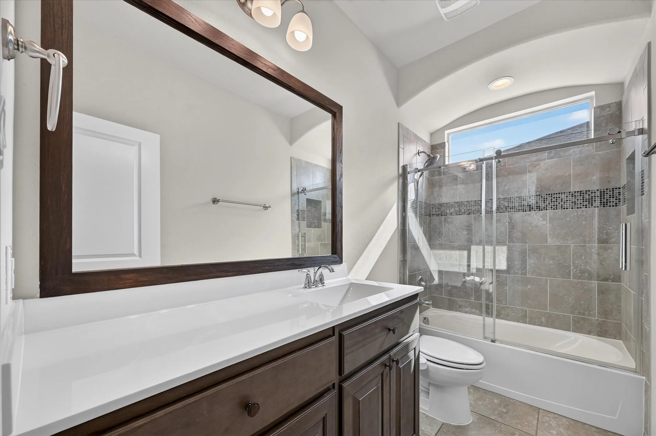 Single Family Residence For Sale in Denton County , 2508 Clay Creek Lane, Fort Worth, Texas 76177, 3 Bedroom, 2 Bathroom, 2 Garage spaces, 2,031 Sqft, built in 2019, mls#21384834, Real Estate Agent in Fort Worth, Homes For Sale in Denton county, Homes For Sale in Fort Worth, Realtor in Fort Worth Texas, Real Estate Brokerage Independent Realty Texas, Luminita Cordes Realtor