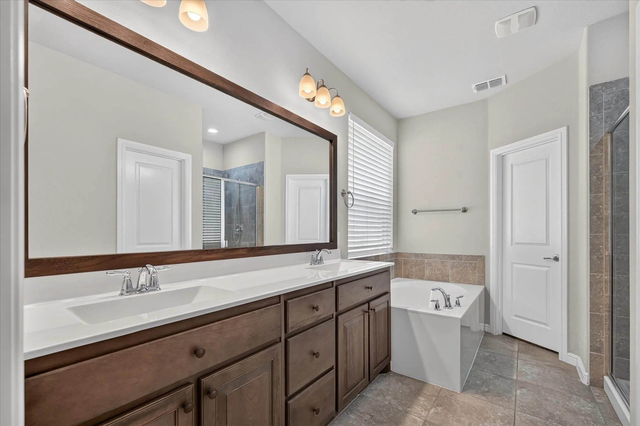 Single Family Residence For Sale in Denton County , 2508 Clay Creek Lane, Fort Worth, Texas 76177, 3 Bedroom, 2 Bathroom, 2 Garage spaces, 2,031 Sqft, built in 2019, mls#21384834, Real Estate Agent in Fort Worth, Homes For Sale in Denton county, Homes For Sale in Fort Worth, Realtor in Fort Worth Texas, Real Estate Brokerage Independent Realty Texas, Luminita Cordes Realtor
