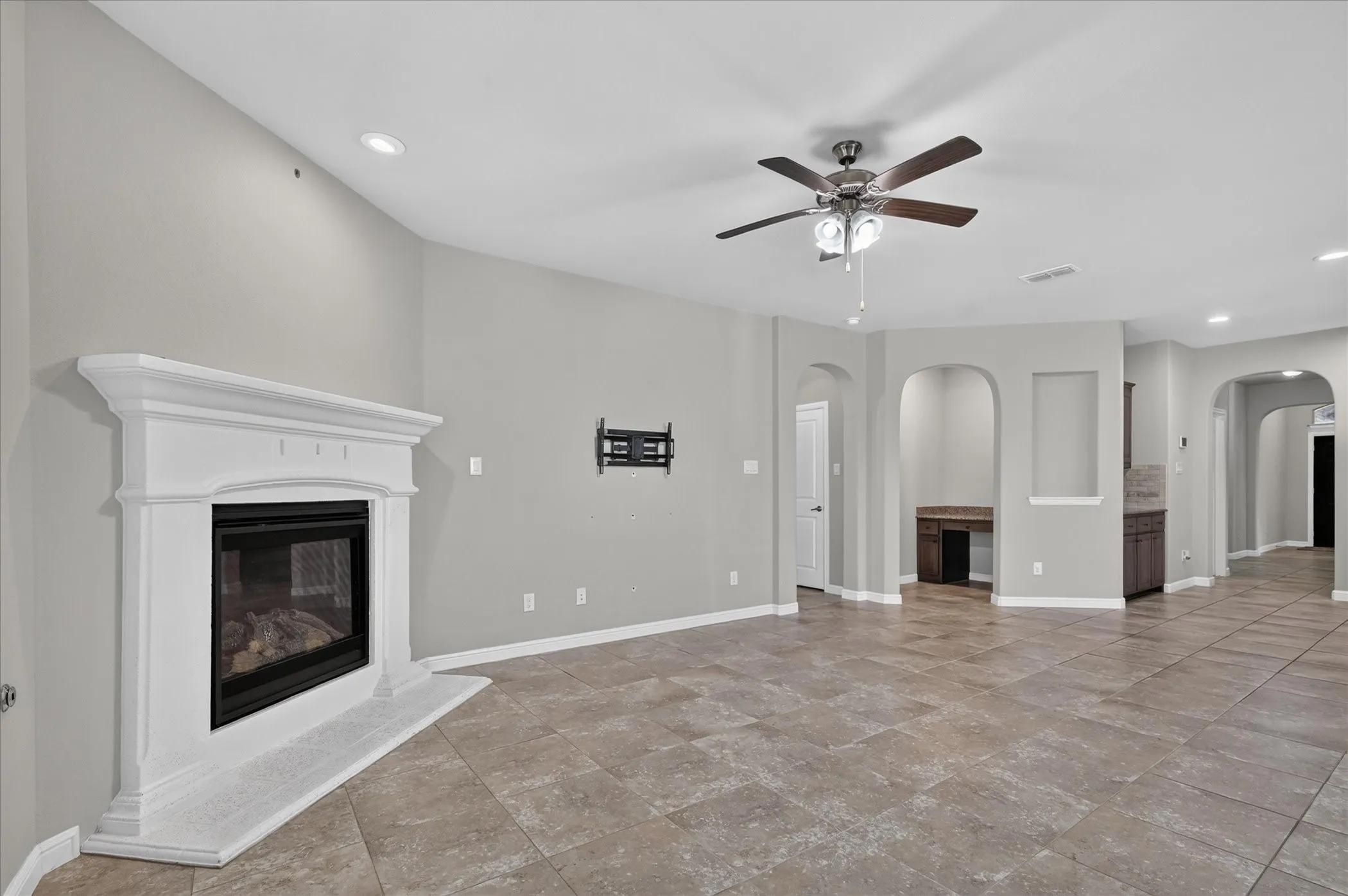 Single Family Residence For Sale in Denton County , 2508 Clay Creek Lane, Fort Worth, Texas 76177, 3 Bedroom, 2 Bathroom, 2 Garage spaces, 2,031 Sqft, built in 2019, mls#21384834, Real Estate Agent in Fort Worth, Homes For Sale in Denton county, Homes For Sale in Fort Worth, Realtor in Fort Worth Texas, Real Estate Brokerage Independent Realty Texas, Luminita Cordes Realtor