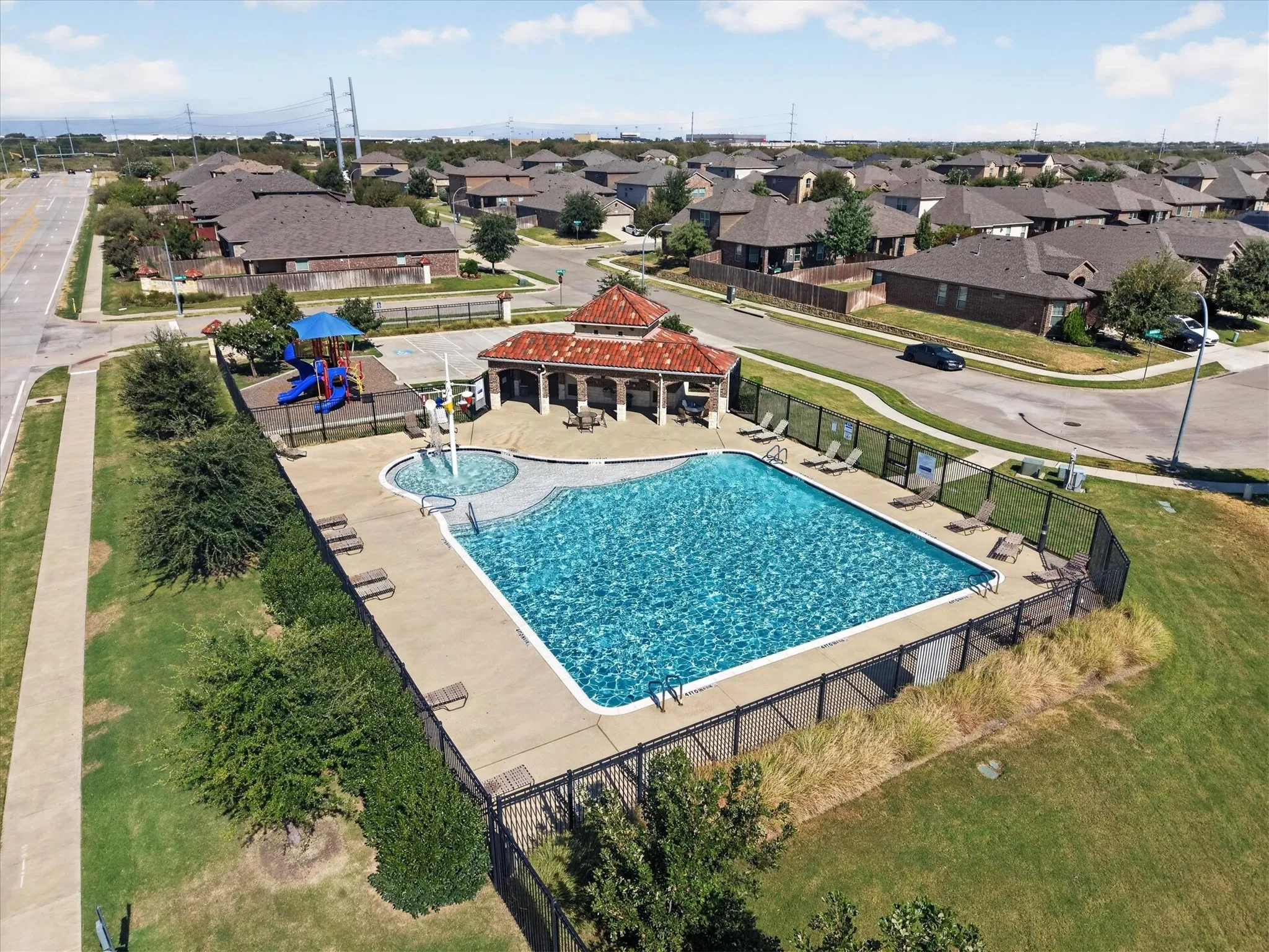 Single Family Residence For Sale in Denton County , 2508 Clay Creek Lane, Fort Worth, Texas 76177, 3 Bedroom, 2 Bathroom, 2 Garage spaces, 2,031 Sqft, built in 2019, mls#21384834, Real Estate Agent in Fort Worth, Homes For Sale in Denton county, Homes For Sale in Fort Worth, Realtor in Fort Worth Texas, Real Estate Brokerage Independent Realty Texas, Luminita Cordes Realtor