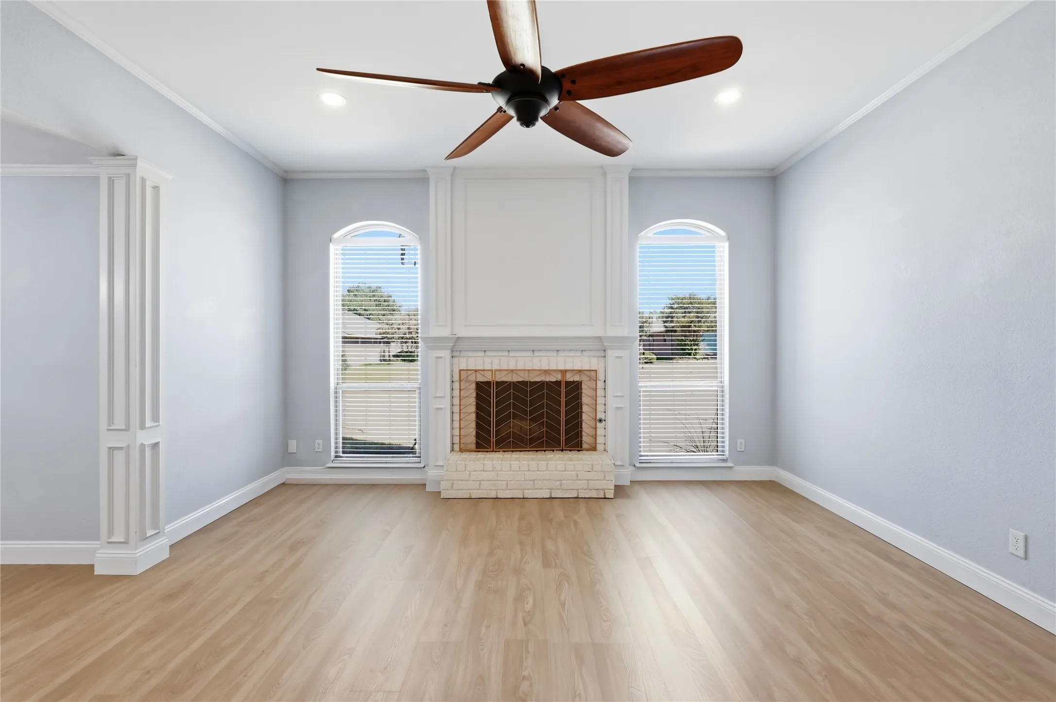 Single Family Residence For Sale in Denton County , 2312 Stone Glen Lane, Carrollton, Texas 75007, 4 Bedroom, 2 Bathroom, 2 Garage spaces, 2,326 Sqft, built in 1983, mls#21374474, Real Estate Agent in Carrollton, Homes For Sale in Denton county, Homes For Sale in Carrollton, Realtor in Carrollton Texas, Real Estate Brokerage Independent Realty Texas, Luminita Cordes Realtor