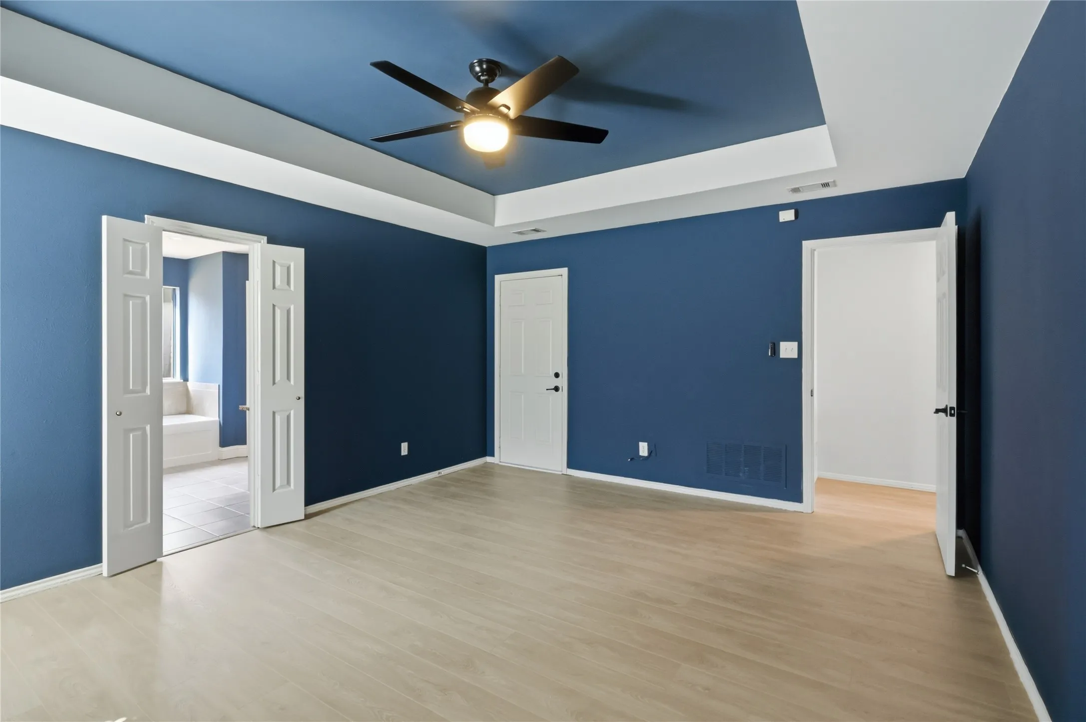 Single Family Residence For Sale in Denton County , 2312 Stone Glen Lane, Carrollton, Texas 75007, 4 Bedroom, 2 Bathroom, 2 Garage spaces, 2,326 Sqft, built in 1983, mls#21374474, Real Estate Agent in Carrollton, Homes For Sale in Denton county, Homes For Sale in Carrollton, Realtor in Carrollton Texas, Real Estate Brokerage Independent Realty Texas, Luminita Cordes Realtor