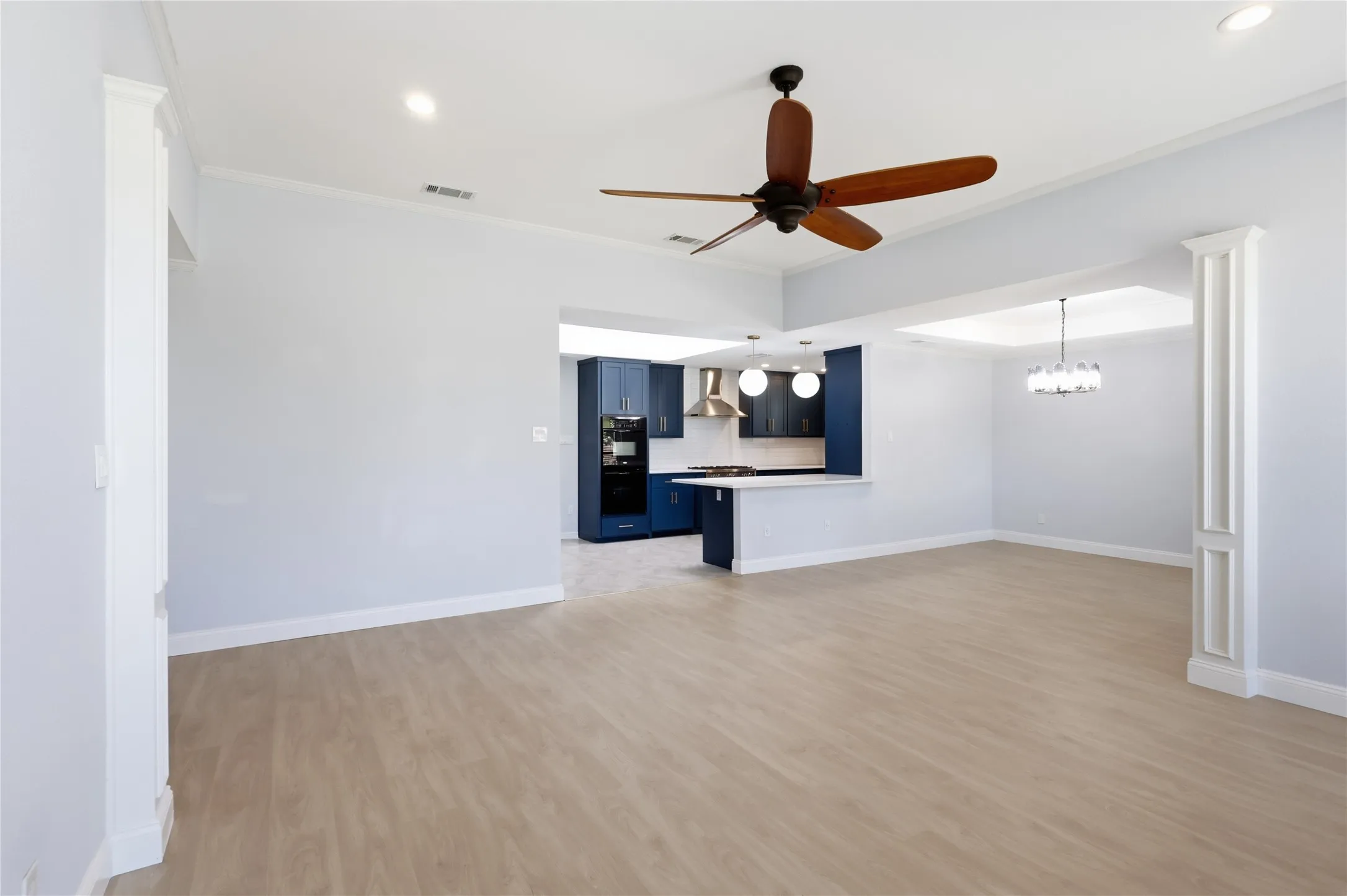 Single Family Residence For Sale in Denton County , 2312 Stone Glen Lane, Carrollton, Texas 75007, 4 Bedroom, 2 Bathroom, 2 Garage spaces, 2,326 Sqft, built in 1983, mls#21374474, Real Estate Agent in Carrollton, Homes For Sale in Denton county, Homes For Sale in Carrollton, Realtor in Carrollton Texas, Real Estate Brokerage Independent Realty Texas, Luminita Cordes Realtor