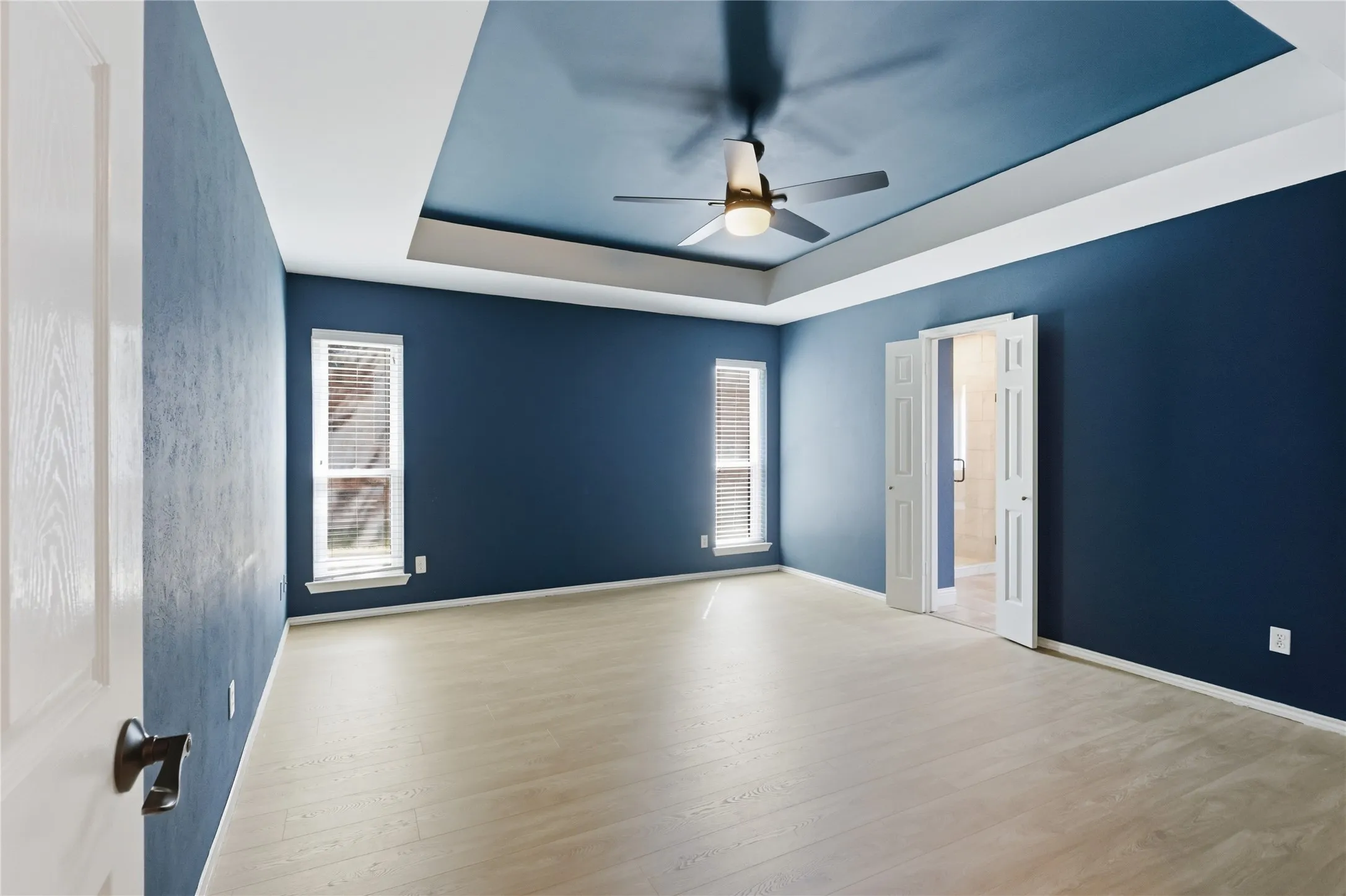 Single Family Residence For Sale in Denton County , 2312 Stone Glen Lane, Carrollton, Texas 75007, 4 Bedroom, 2 Bathroom, 2 Garage spaces, 2,326 Sqft, built in 1983, mls#21374474, Real Estate Agent in Carrollton, Homes For Sale in Denton county, Homes For Sale in Carrollton, Realtor in Carrollton Texas, Real Estate Brokerage Independent Realty Texas, Luminita Cordes Realtor