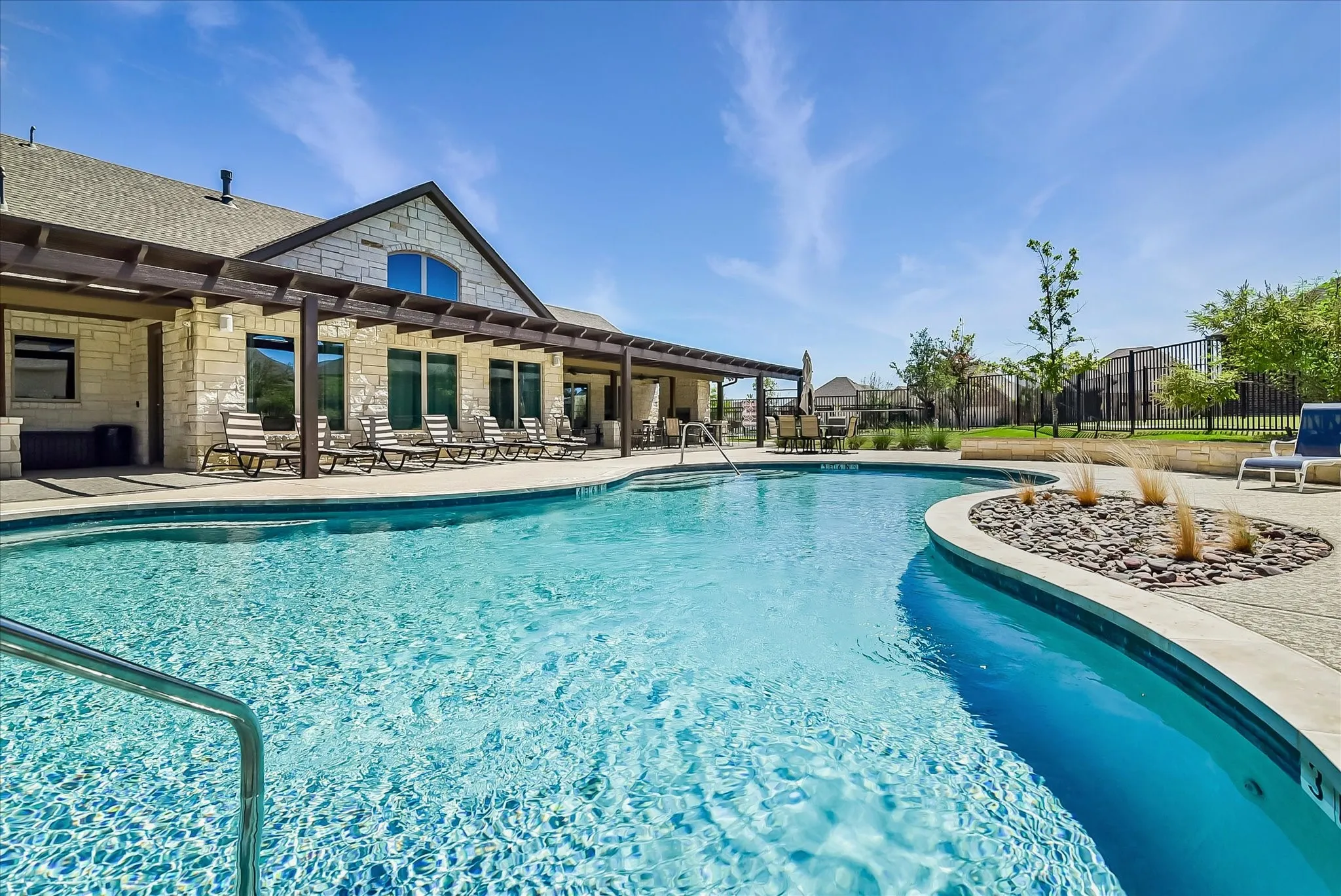Single Family Residence For Sale in Tarrant County , 2912 Ervin Way 2912, Mansfield, Texas 76063, 2 Bedroom, 2 Bathroom, 2 Garage spaces, 1,788 Sqft, built in 2016, mls#21384466, Real Estate Agent in Mansfield, Homes For Sale in Tarrant county, Homes For Sale in Mansfield, Realtor in Mansfield Texas, Real Estate Brokerage Independent Realty Texas, Luminita Cordes Realtor