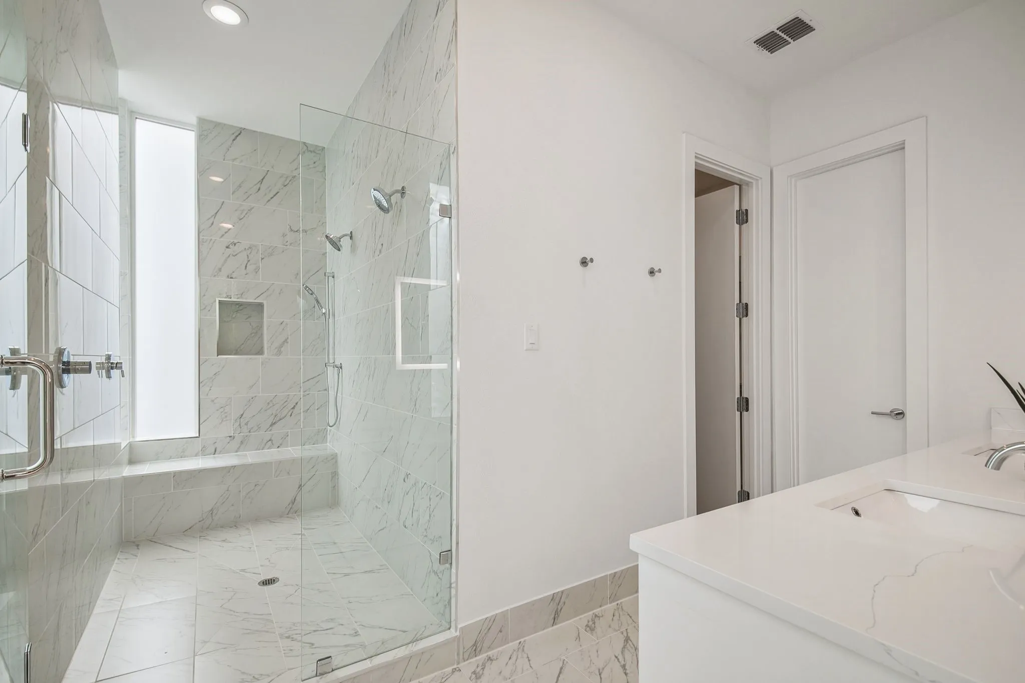 Townhouse For Rent in Dallas County , 1920 Cuyler Court, Dallas, Texas 75204, 3 Bedroom, 4 Bathroom, 2 Garage spaces, 2,242 Sqft, built in 2024, mls#21384854, Real Estate Agent in Dallas, Homes For Rent in Dallas county, Homes For Rent in Dallas, Realtor in Dallas Texas, Real Estate Brokerage Independent Realty Texas, Luminita Cordes Realtor