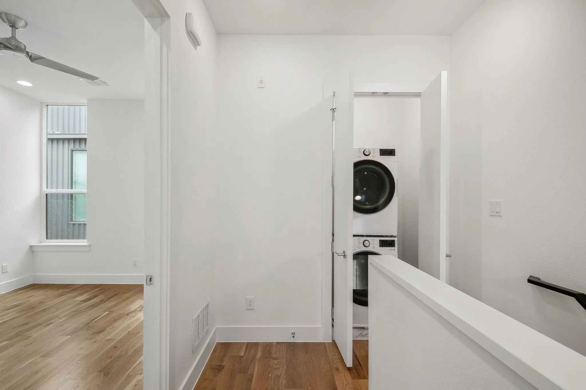Townhouse For Rent in Dallas County , 1920 Cuyler Court, Dallas, Texas 75204, 3 Bedroom, 4 Bathroom, 2 Garage spaces, 2,242 Sqft, built in 2024, mls#21384854, Real Estate Agent in Dallas, Homes For Rent in Dallas county, Homes For Rent in Dallas, Realtor in Dallas Texas, Real Estate Brokerage Independent Realty Texas, Luminita Cordes Realtor