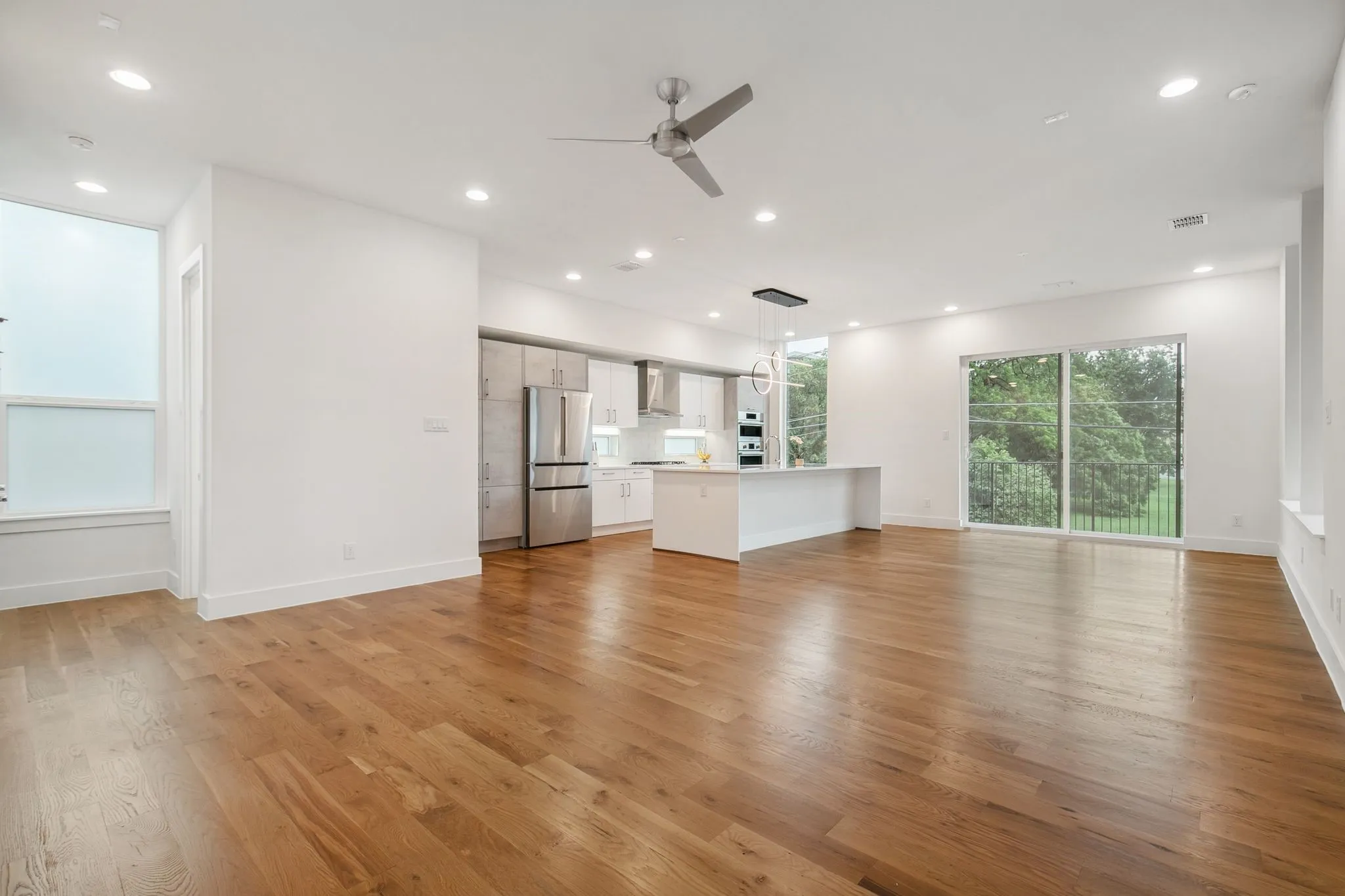 Townhouse For Rent in Dallas County , 1920 Cuyler Court, Dallas, Texas 75204, 3 Bedroom, 4 Bathroom, 2 Garage spaces, 2,242 Sqft, built in 2024, mls#21384854, Real Estate Agent in Dallas, Homes For Rent in Dallas county, Homes For Rent in Dallas, Realtor in Dallas Texas, Real Estate Brokerage Independent Realty Texas, Luminita Cordes Realtor