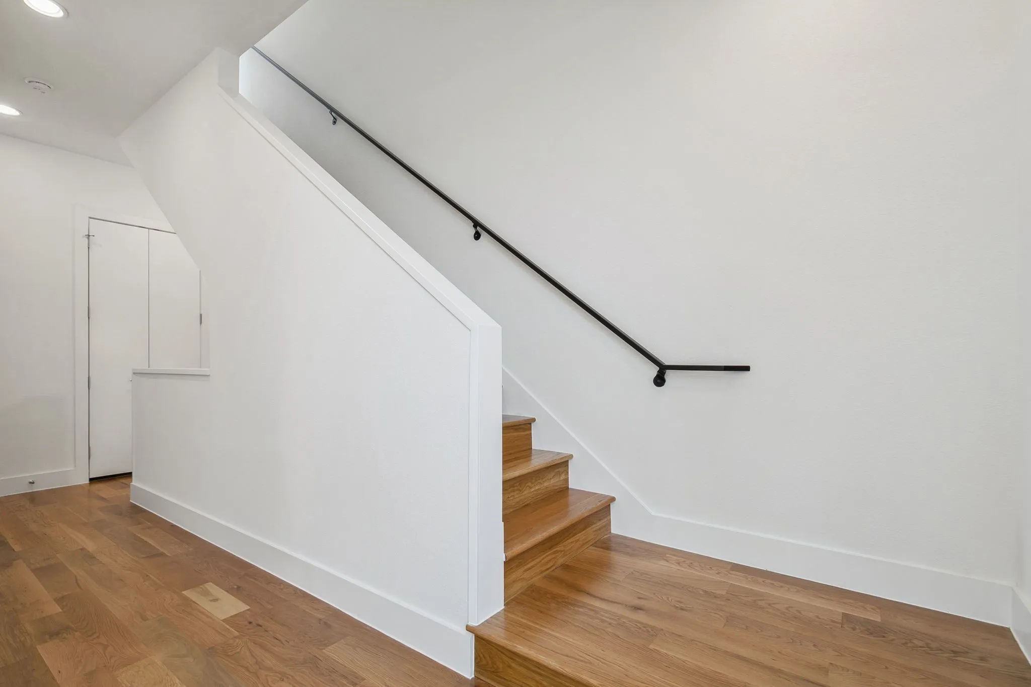 Townhouse For Rent in Dallas County , 1920 Cuyler Court, Dallas, Texas 75204, 3 Bedroom, 4 Bathroom, 2 Garage spaces, 2,242 Sqft, built in 2024, mls#21384854, Real Estate Agent in Dallas, Homes For Rent in Dallas county, Homes For Rent in Dallas, Realtor in Dallas Texas, Real Estate Brokerage Independent Realty Texas, Luminita Cordes Realtor