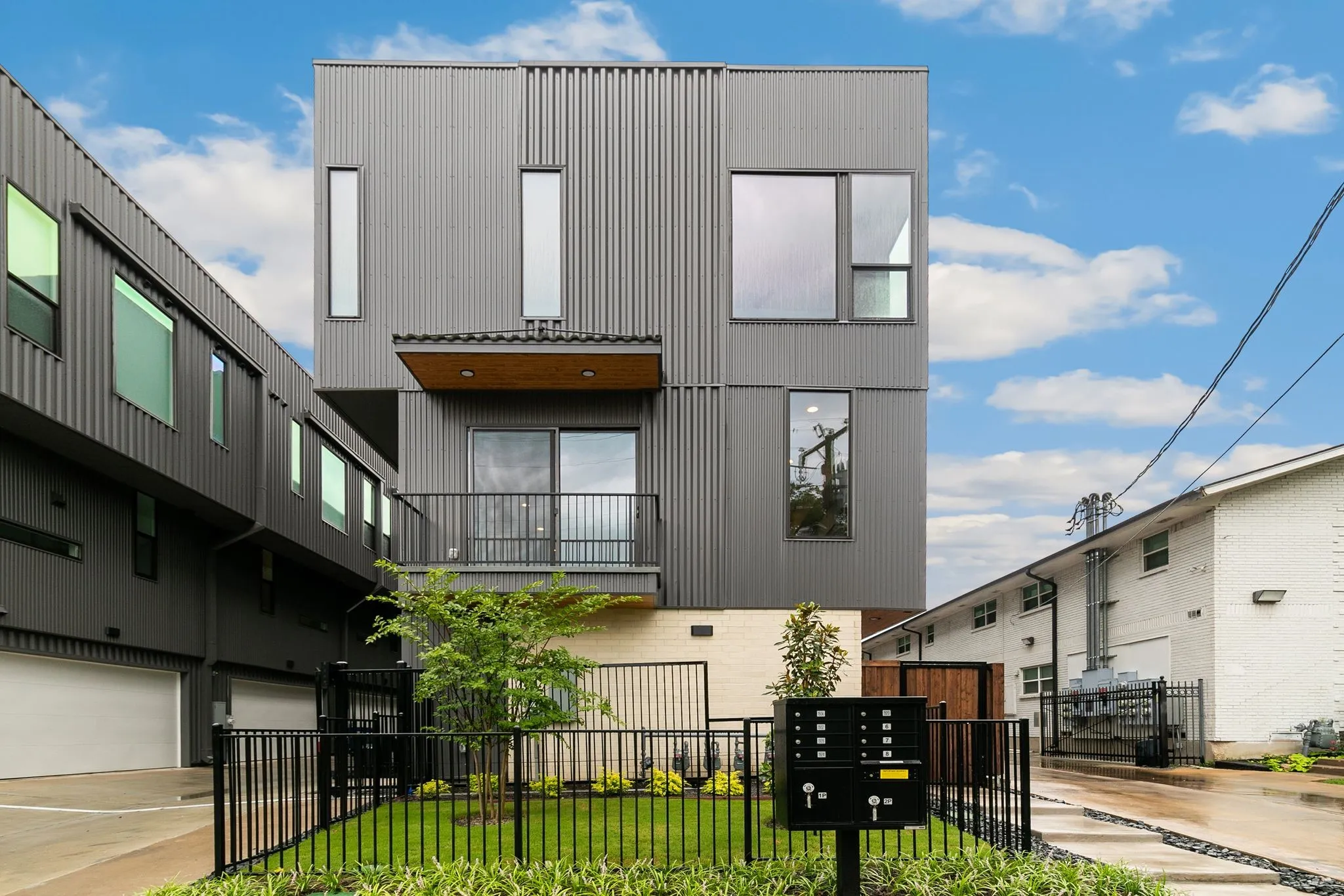 Townhouse For Rent in Dallas County , 1920 Cuyler Court, Dallas, Texas 75204, 3 Bedroom, 4 Bathroom, 2 Garage spaces, 2,242 Sqft, built in 2024, mls#21384854, Real Estate Agent in Dallas, Homes For Rent in Dallas county, Homes For Rent in Dallas, Realtor in Dallas Texas, Real Estate Brokerage Independent Realty Texas, Luminita Cordes Realtor