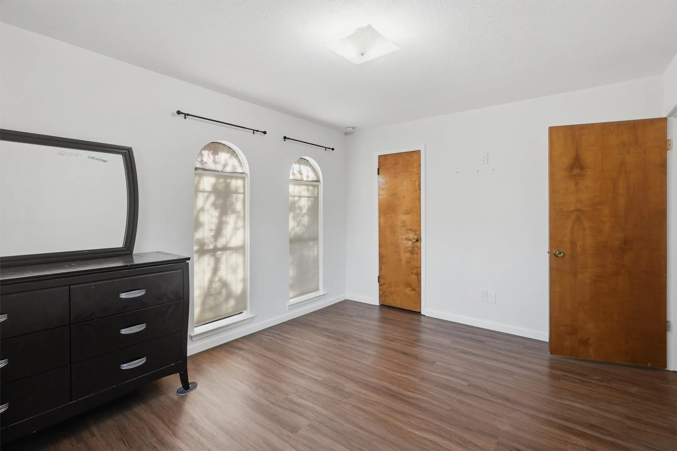 Single Family Residence For Sale in Tarrant County , 6437 Suncrest Court, North Richland Hills, Texas 76180, 3 Bedroom, 2 Bathroom, 2 Garage spaces, 2,120 Sqft, built in 1977, mls#21384347, Real Estate Agent in North Richland Hills, Homes For Sale in Tarrant county, Homes For Sale in North Richland Hills, Realtor in North Richland Hills Texas, Real Estate Brokerage Independent Realty Texas, Luminita Cordes Realtor